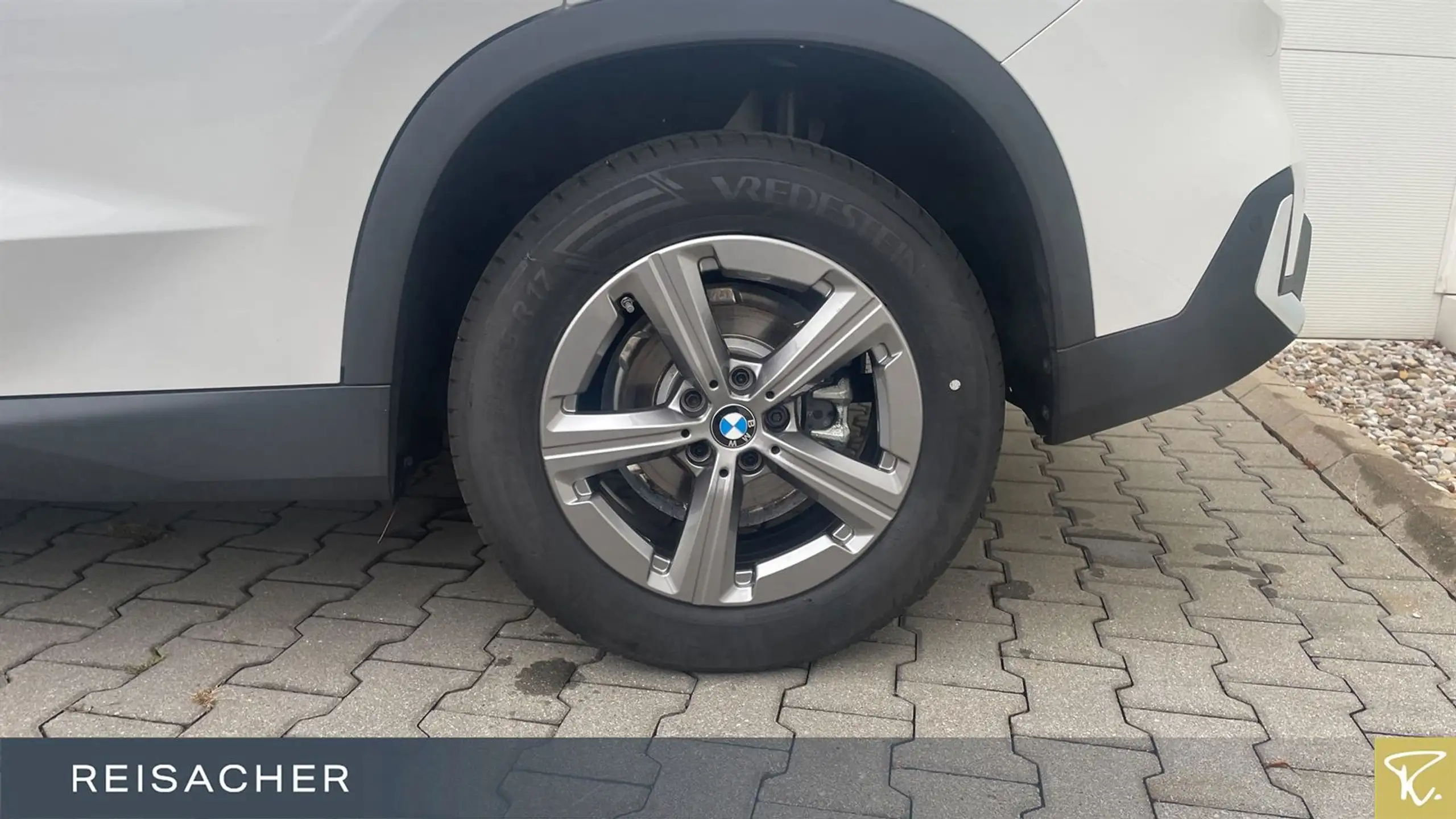 BMW - X1