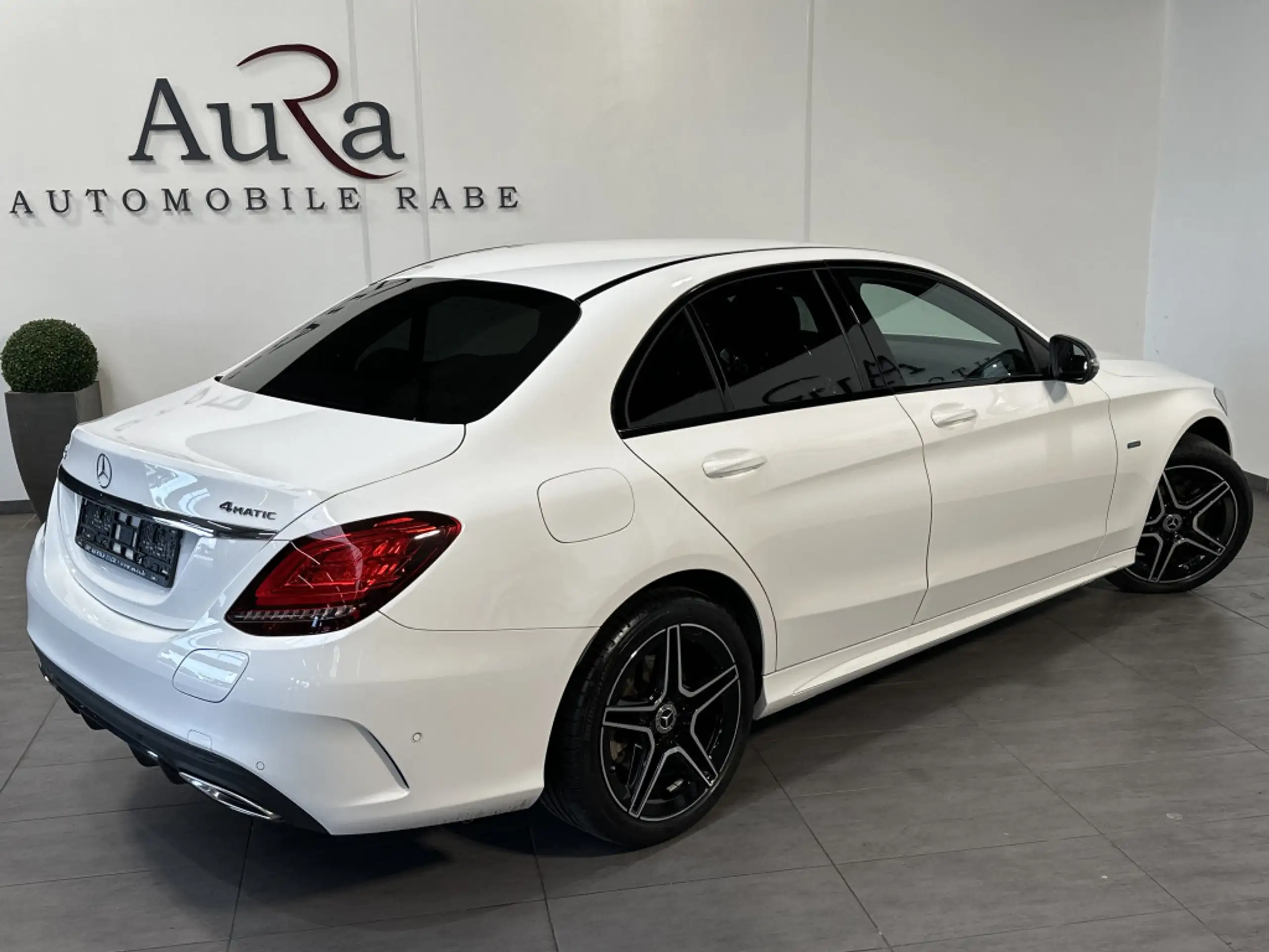 Mercedes-Benz - C 300