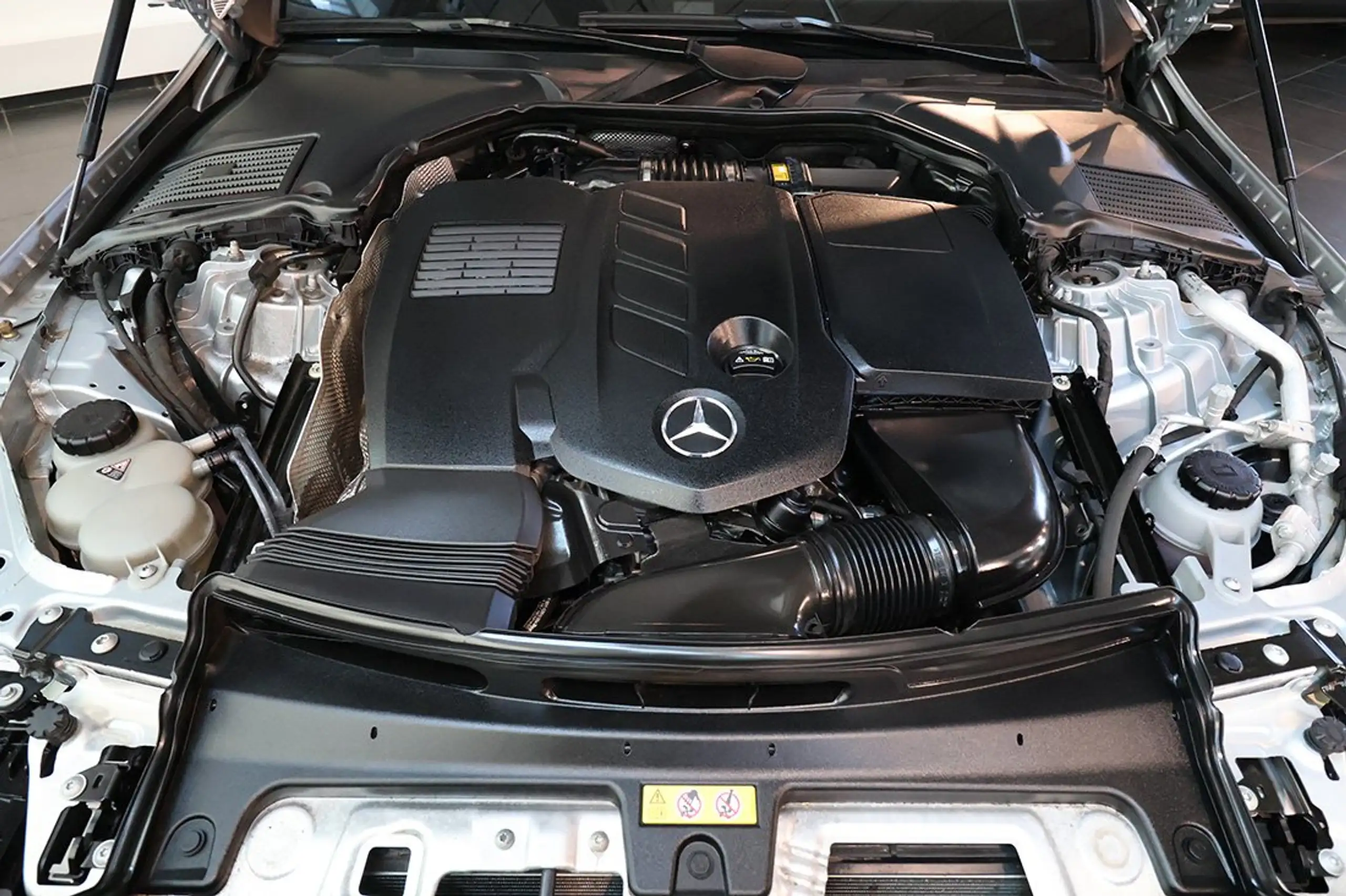 Mercedes-Benz - C 220