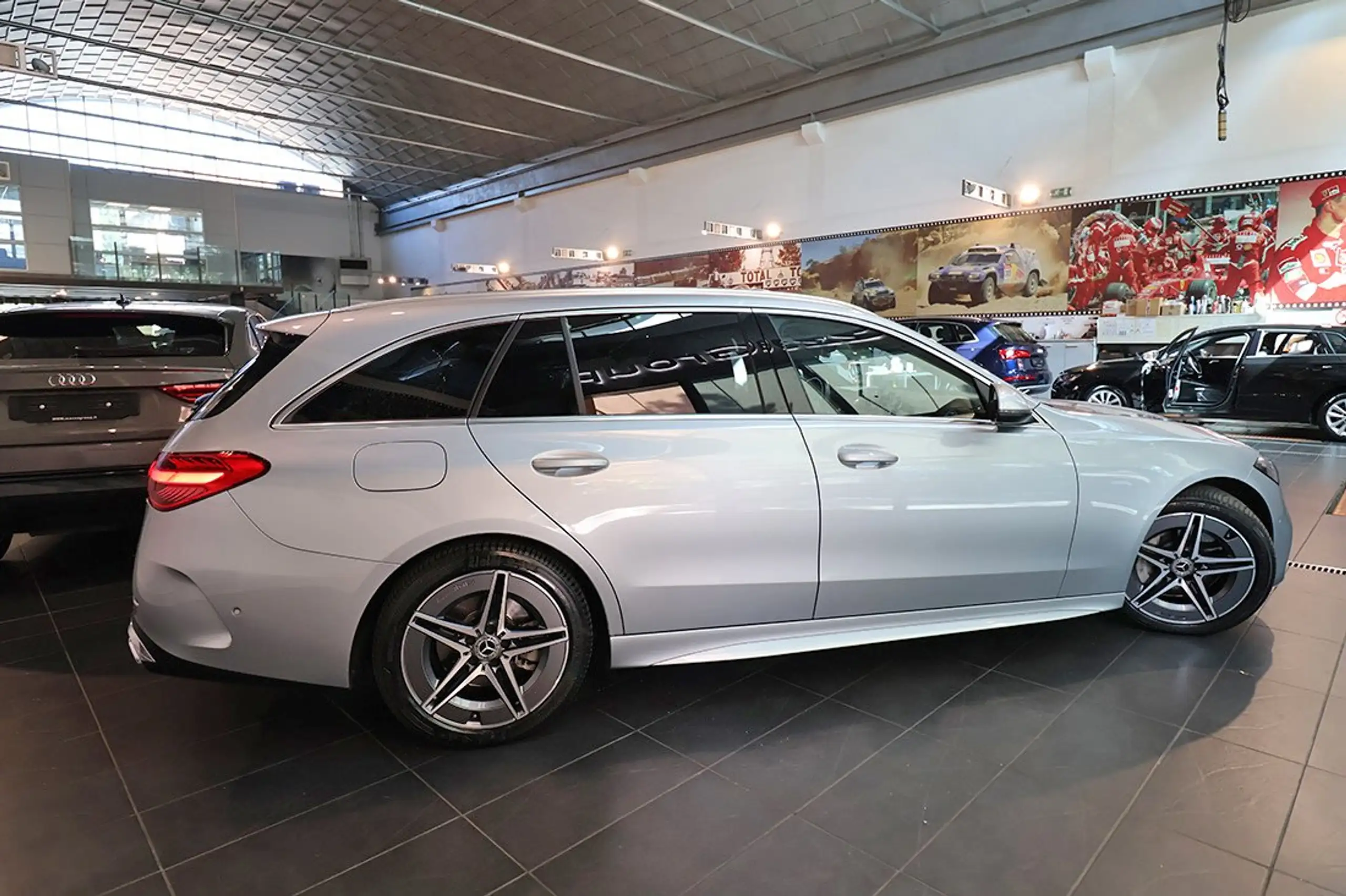 Mercedes-Benz - C 220