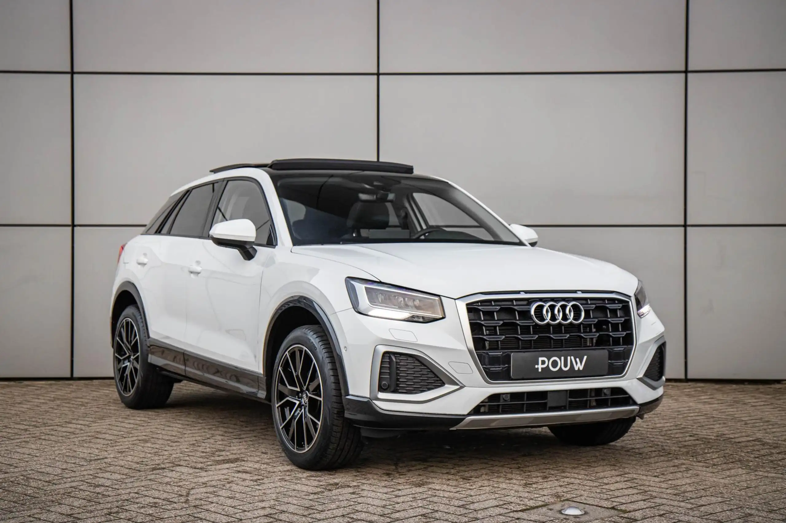 Audi - Q2