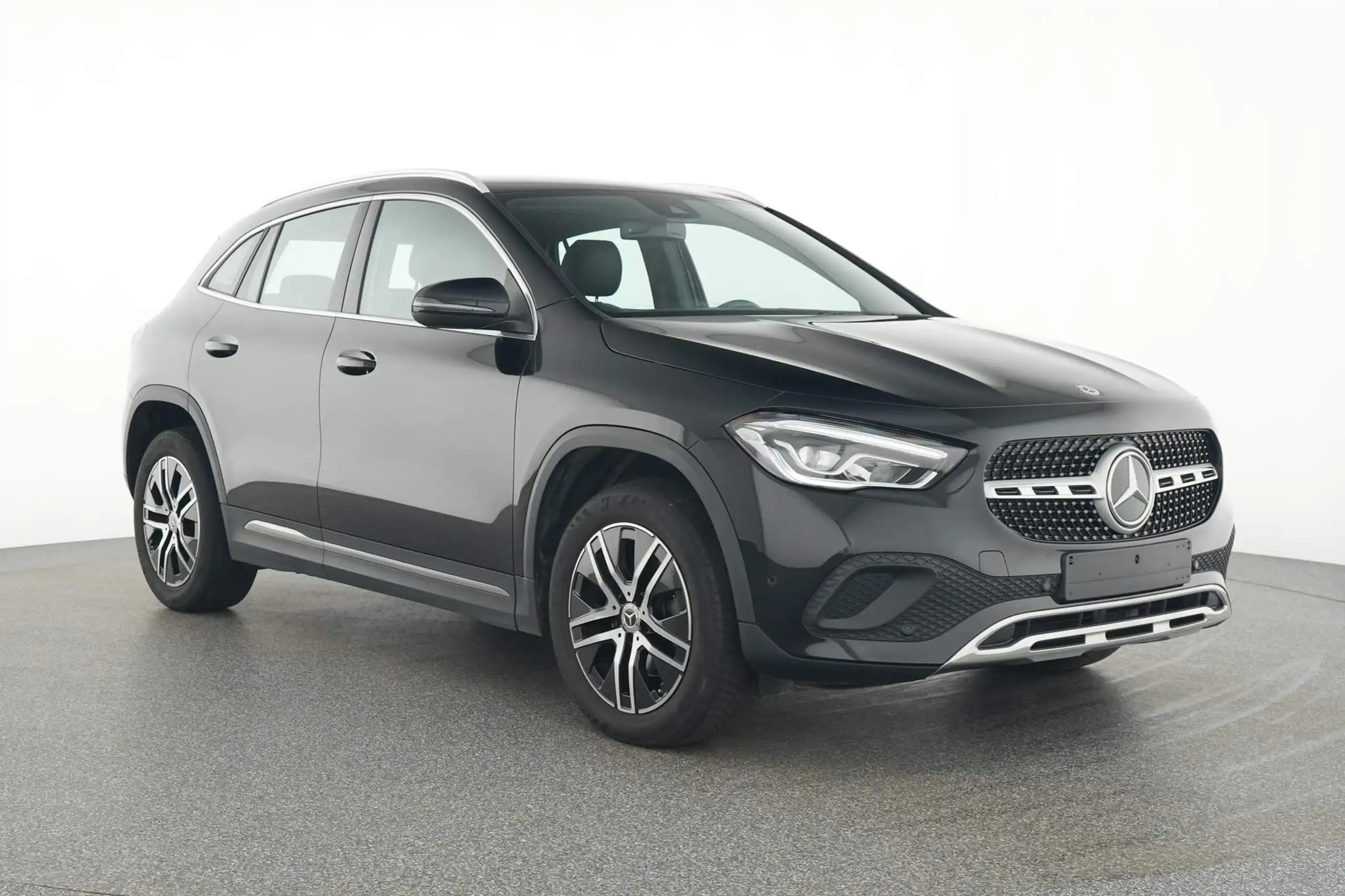 Mercedes-Benz - GLA 180