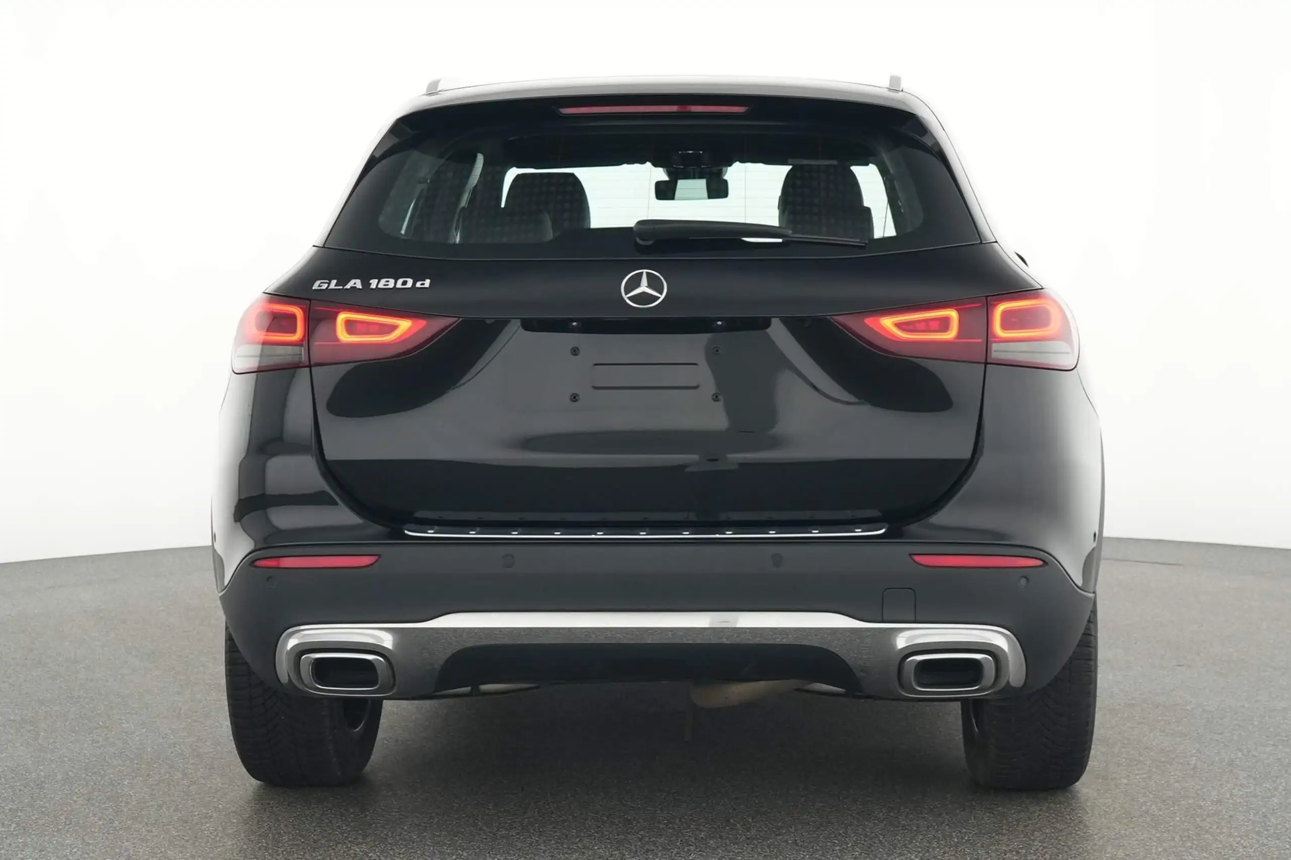 Mercedes-Benz - GLA 180