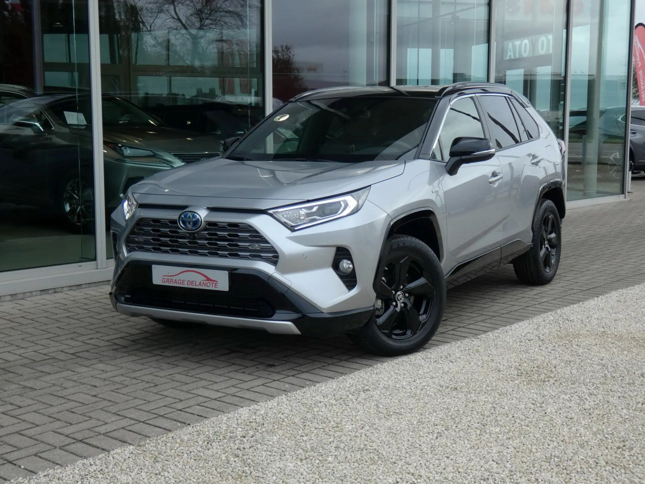 Toyota - RAV 4