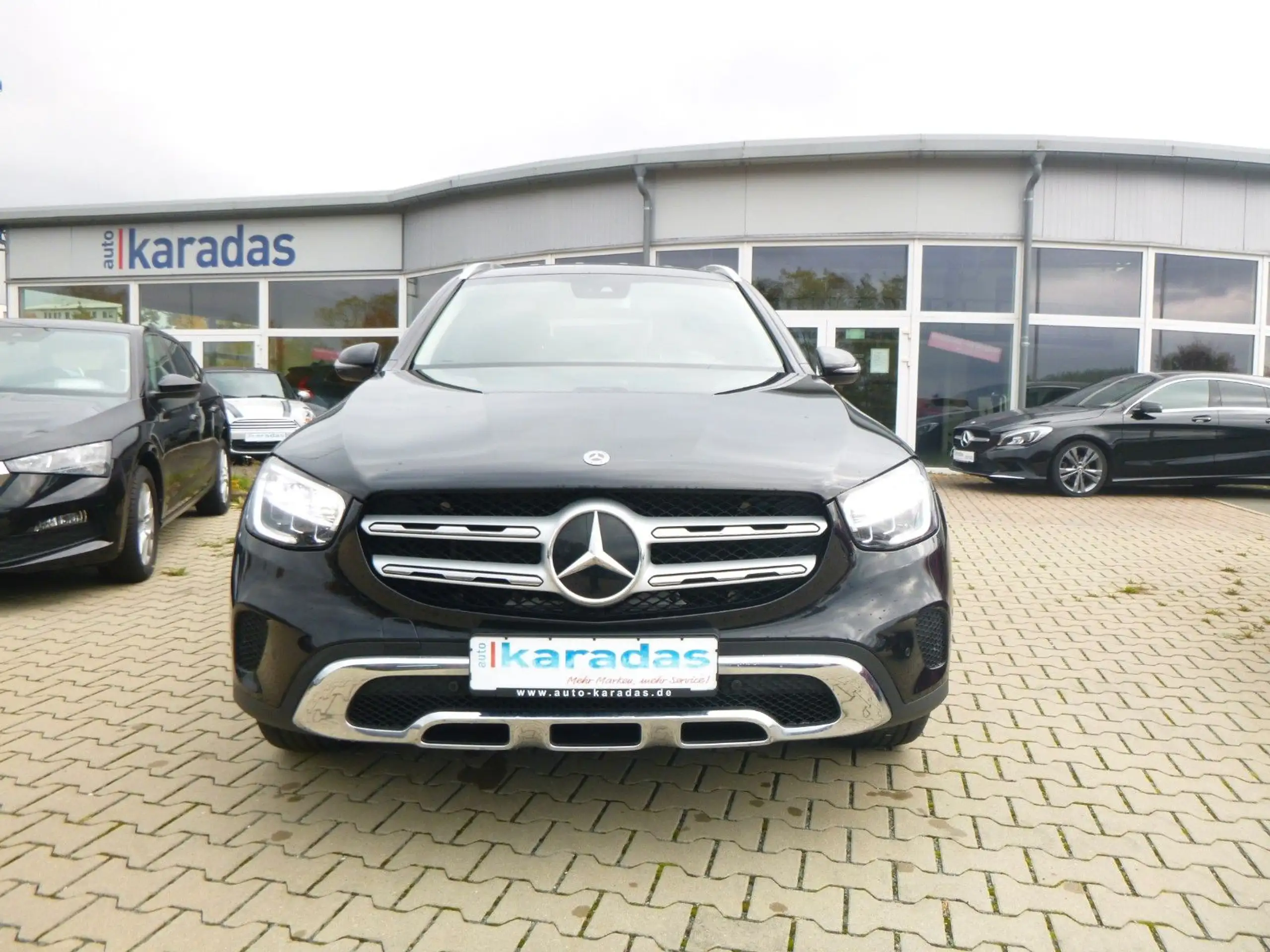 Mercedes-Benz - GLC 220