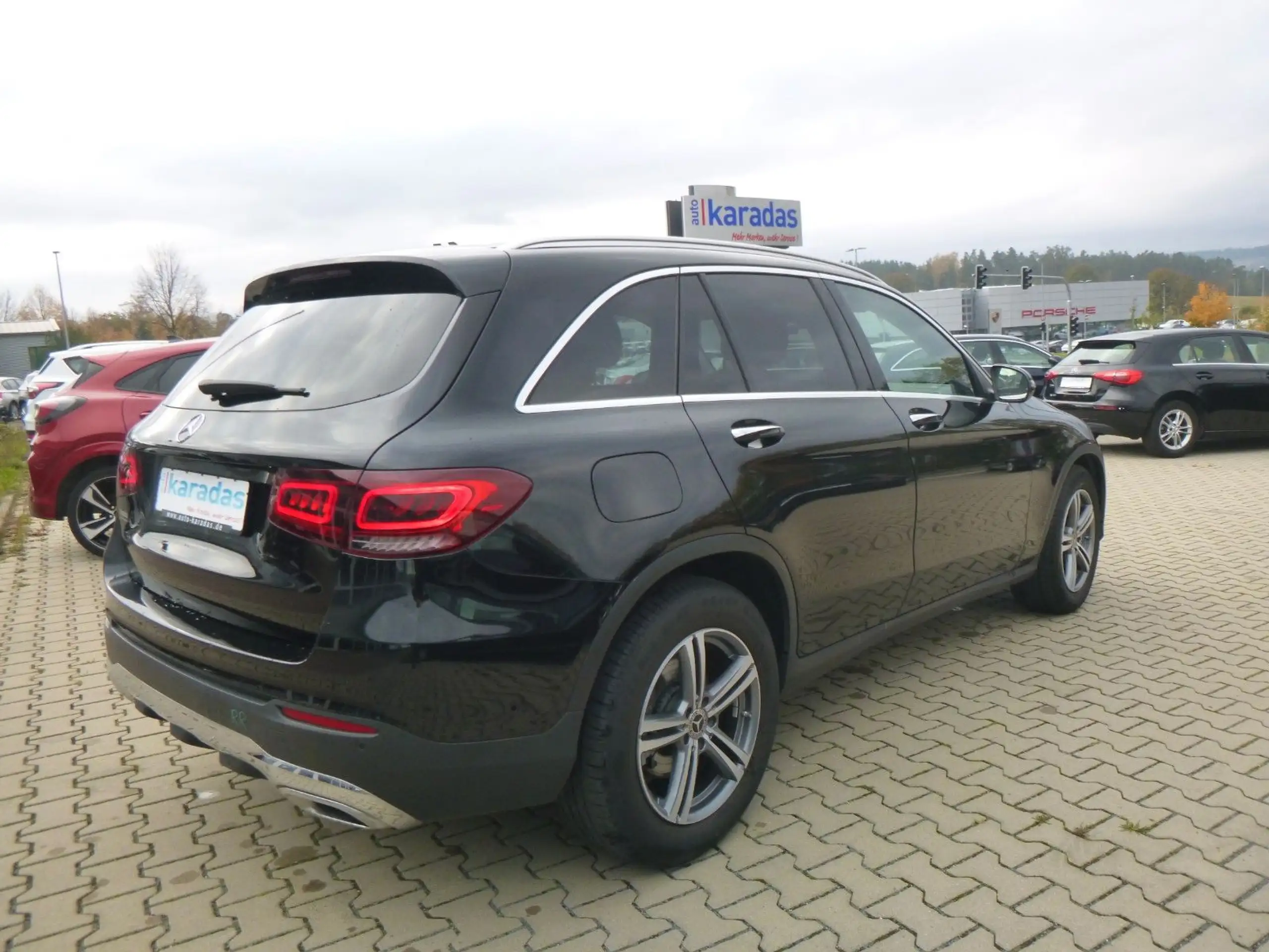 Mercedes-Benz - GLC 220