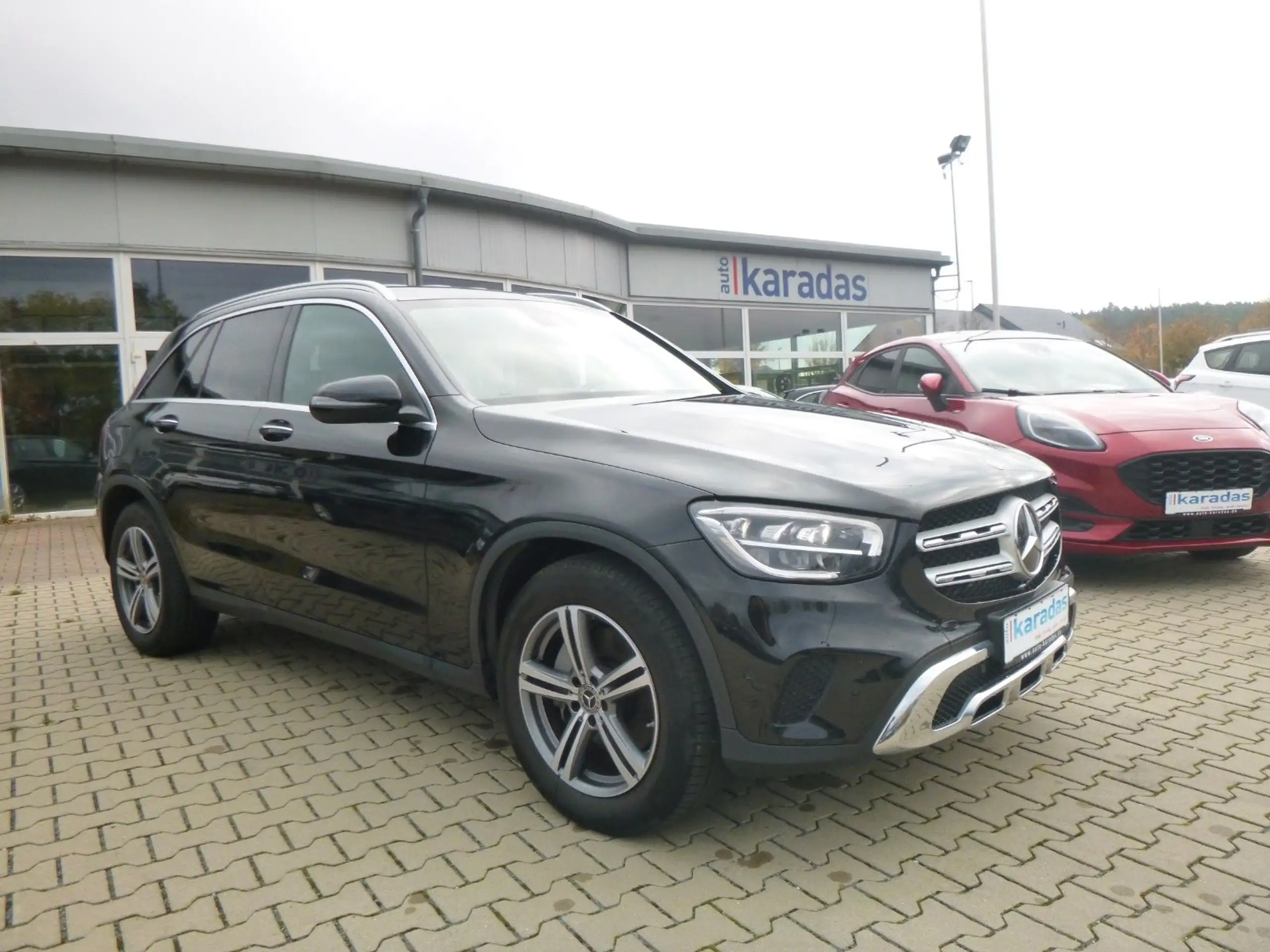 Mercedes-Benz - GLC 220