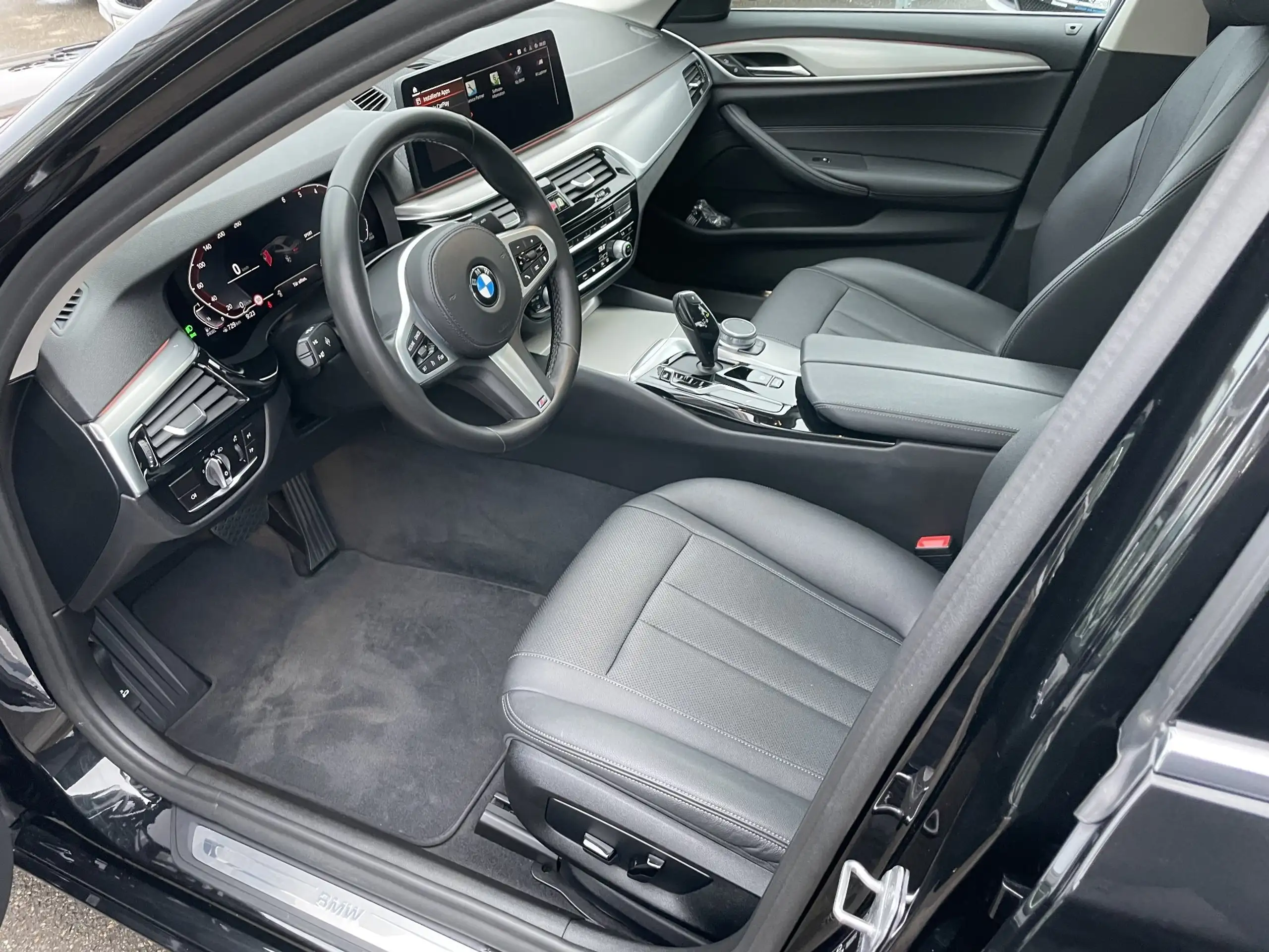 BMW - 520