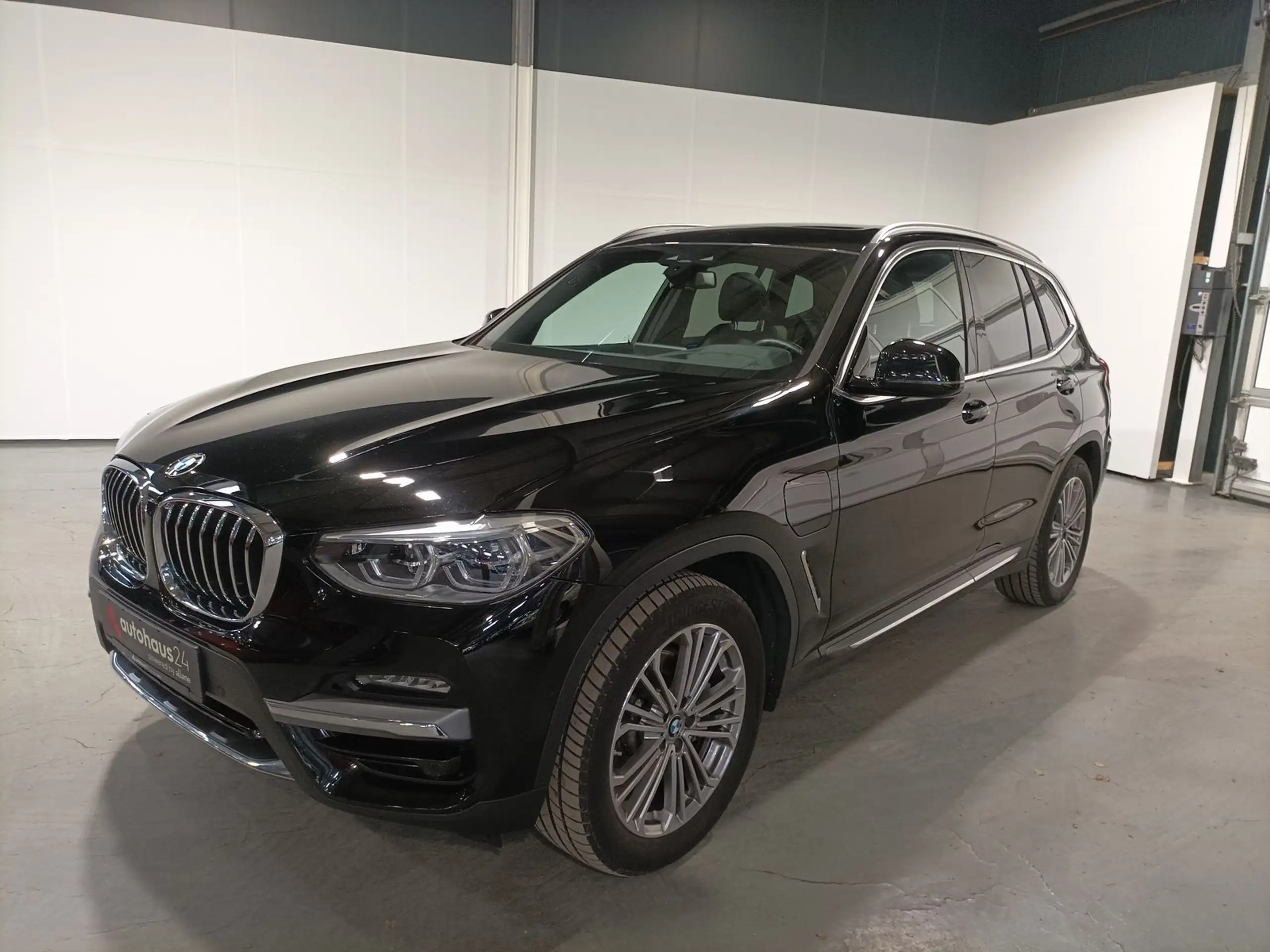 BMW - X3