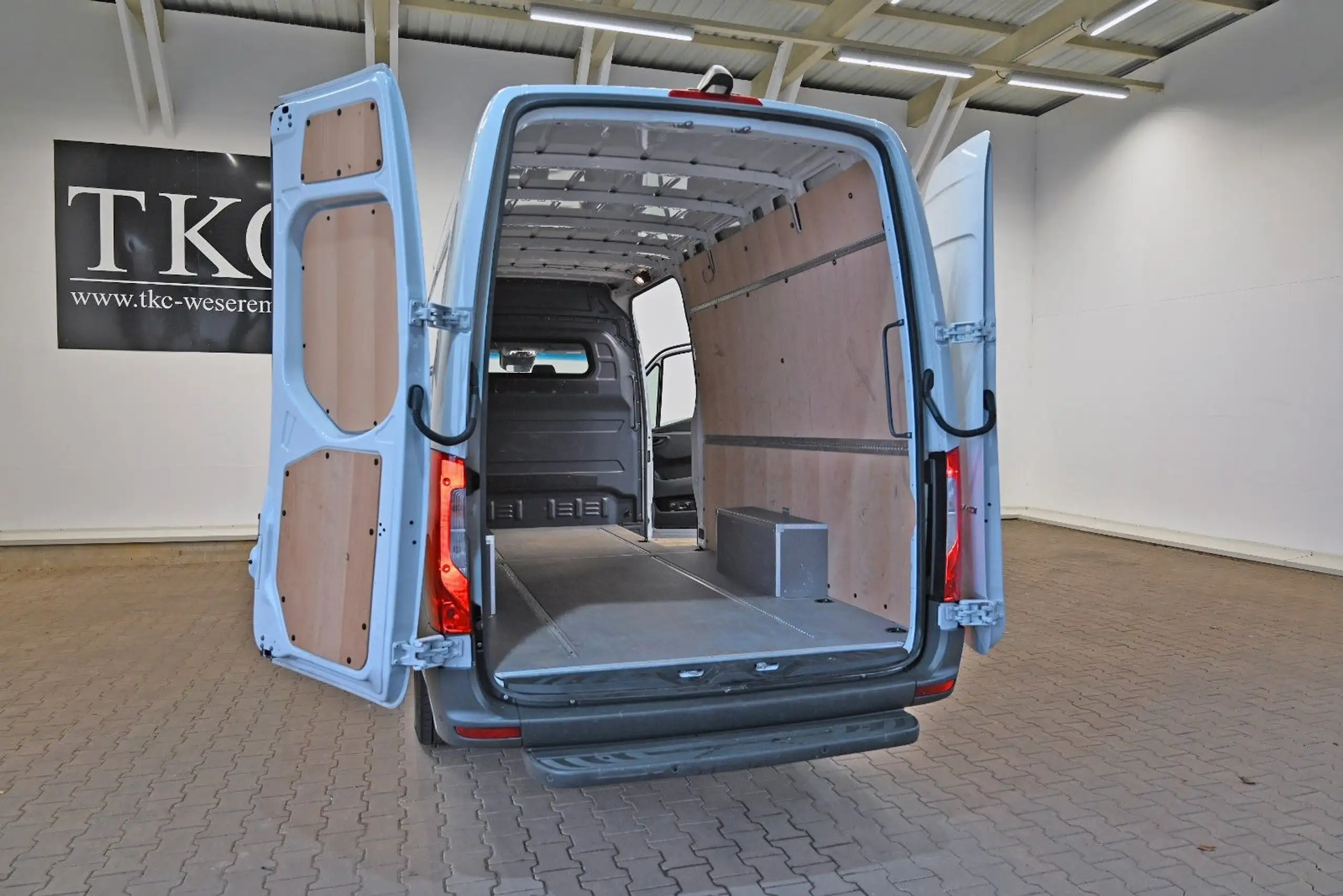 Mercedes-Benz - Sprinter