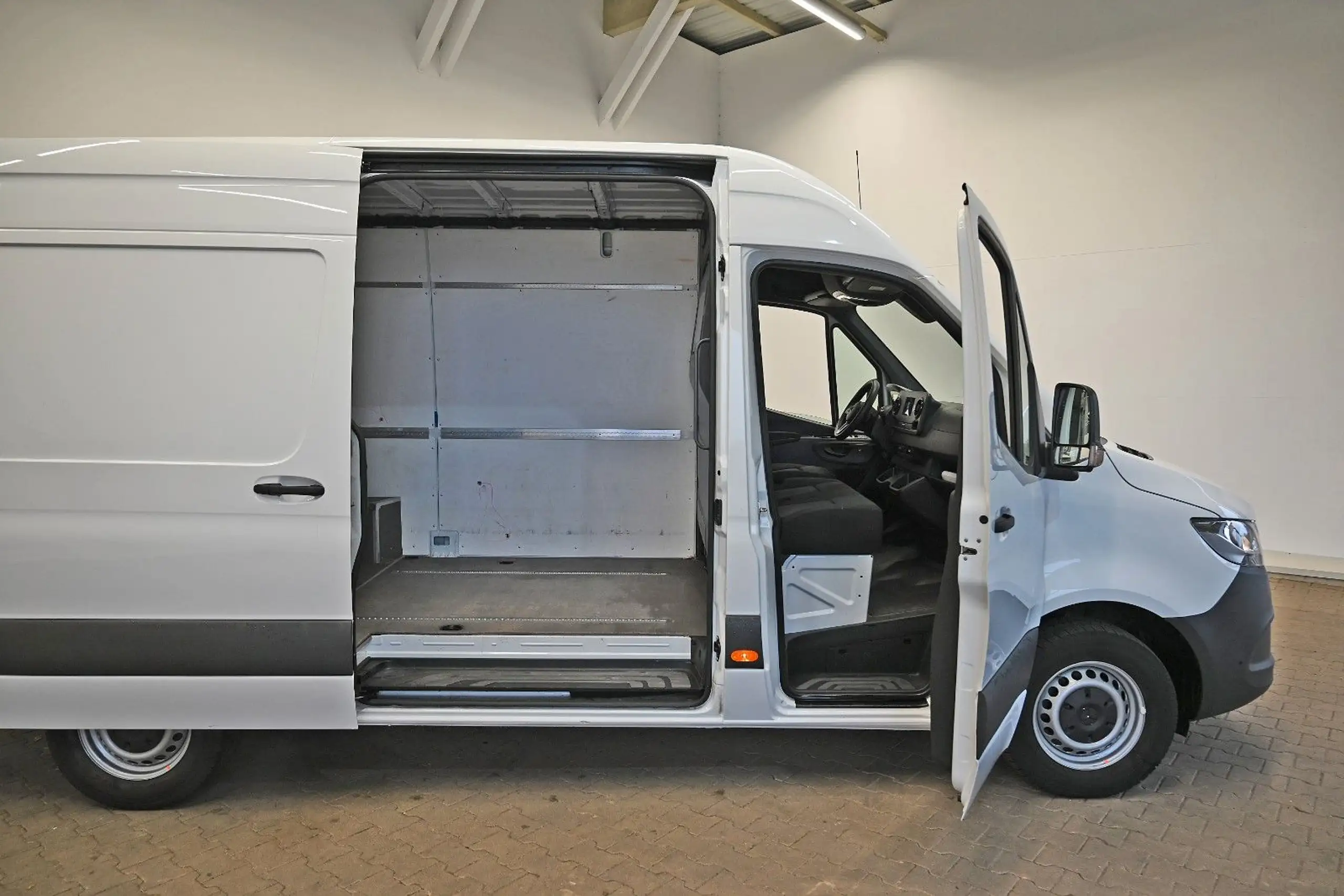 Mercedes-Benz - Sprinter