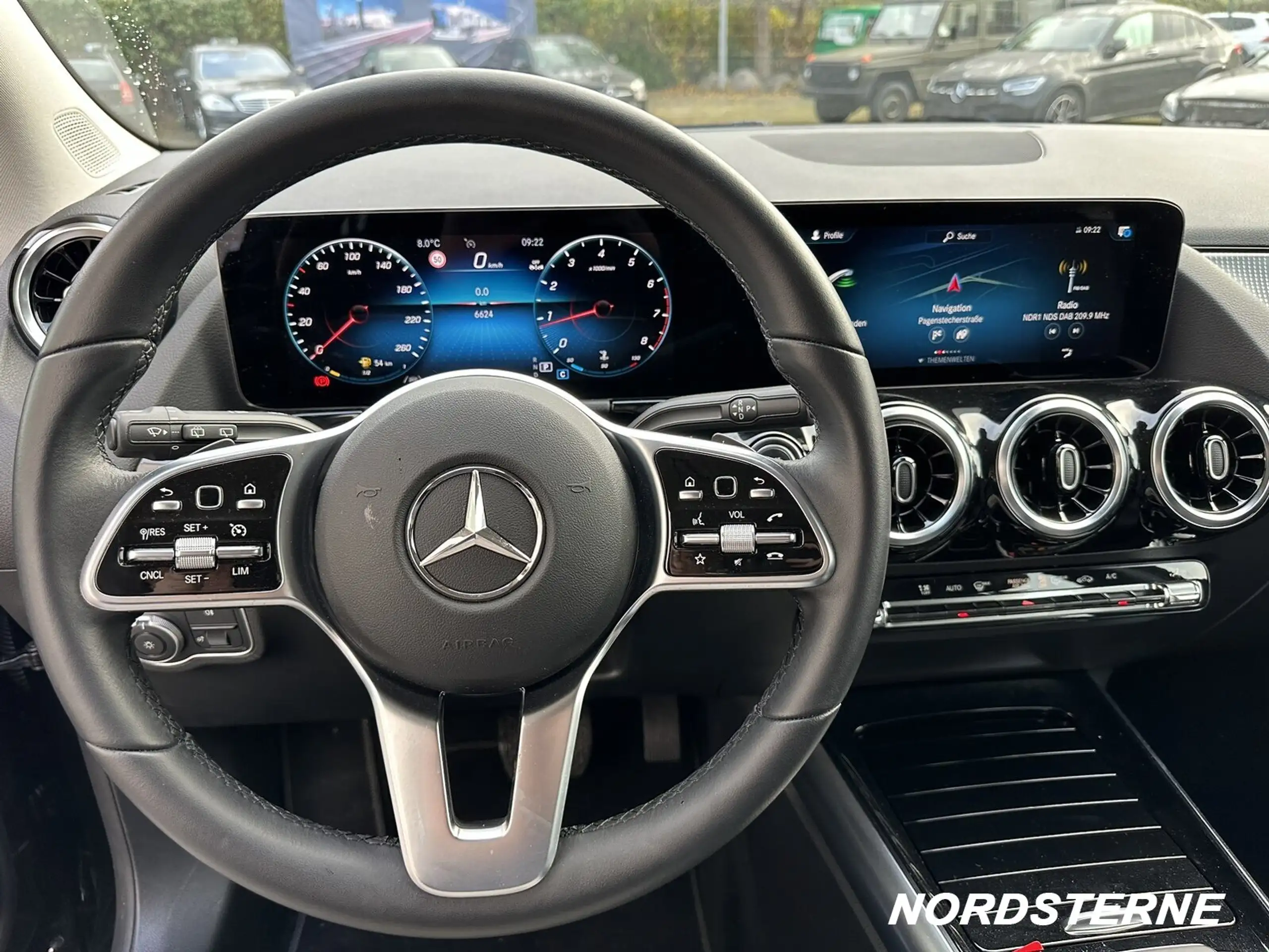 Mercedes-Benz - GLA 200