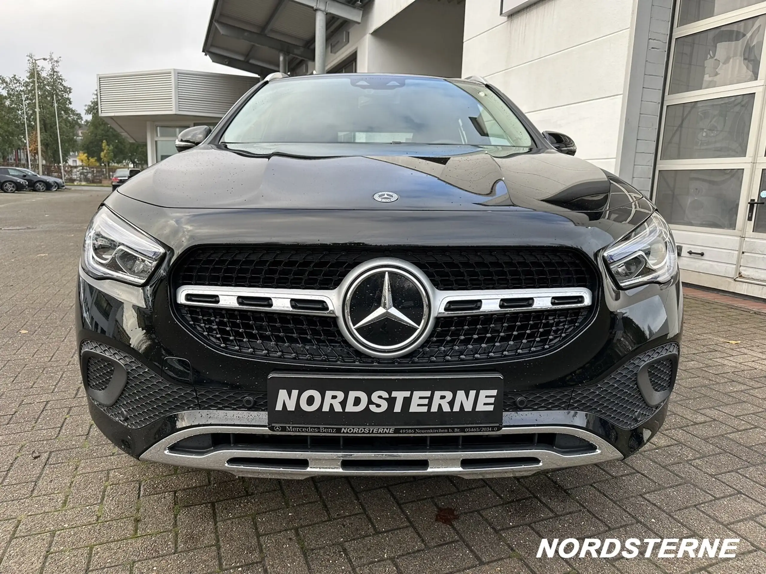 Mercedes-Benz - GLA 200