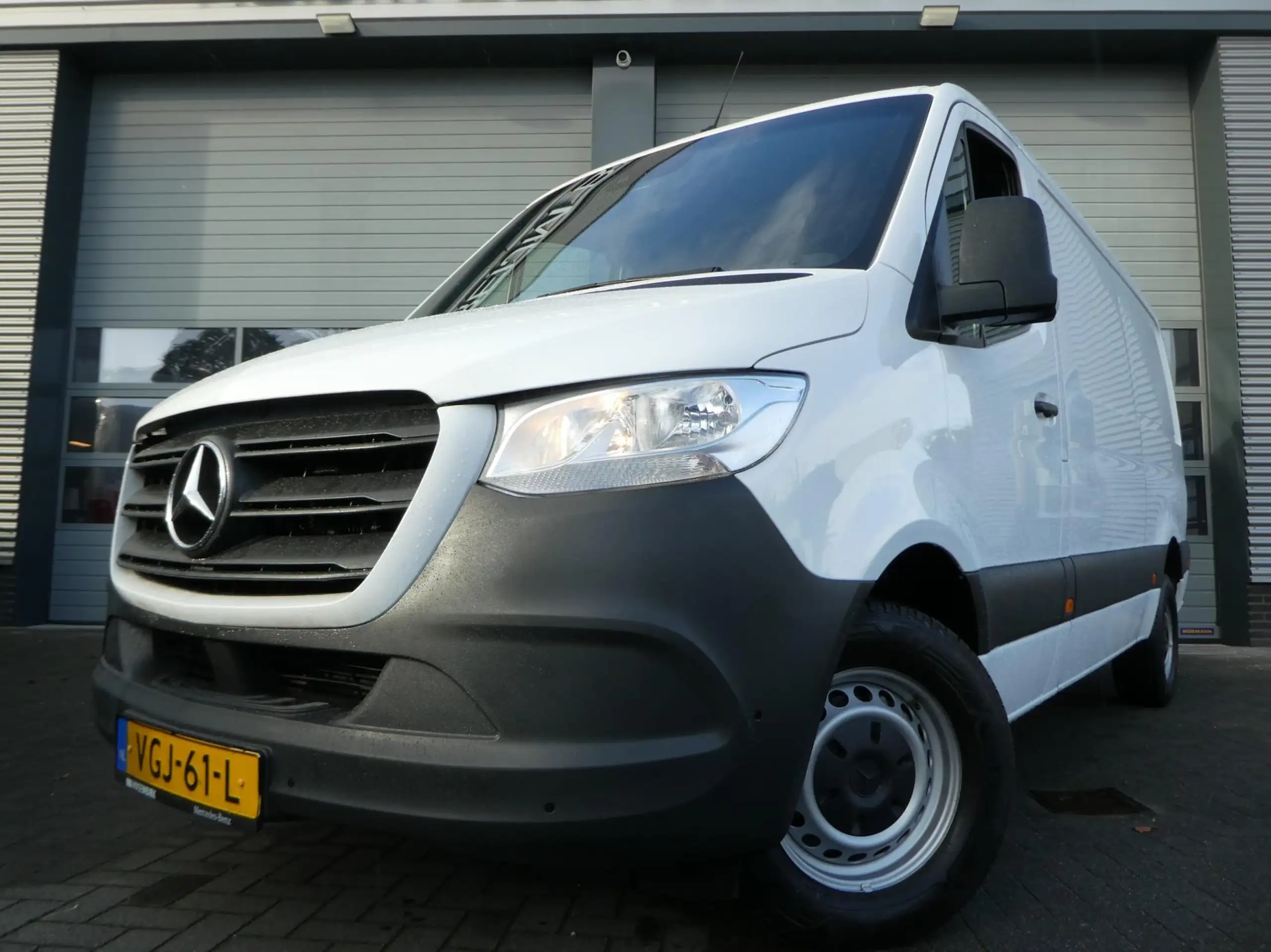 Mercedes-Benz - Sprinter