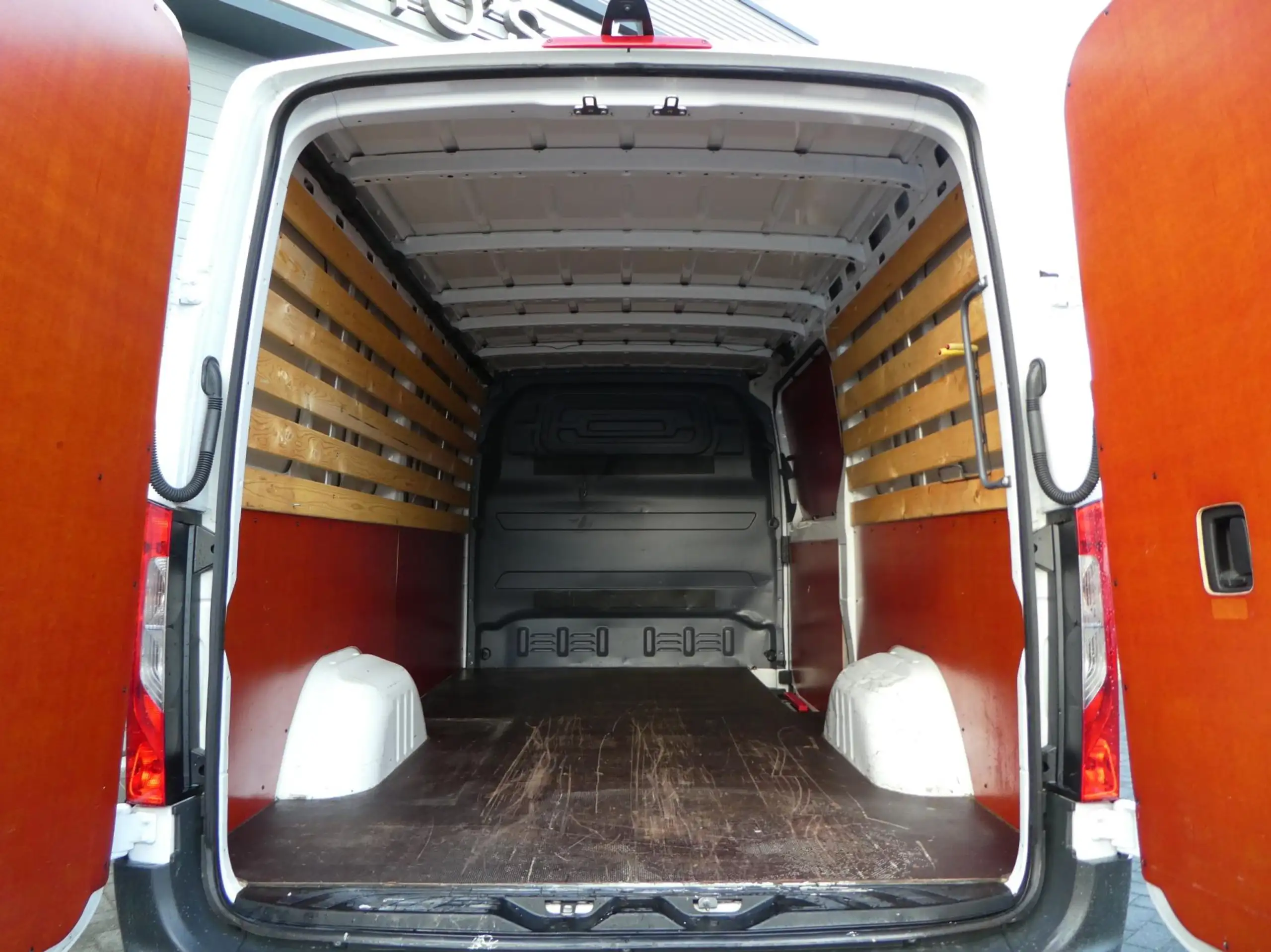 Mercedes-Benz - Sprinter