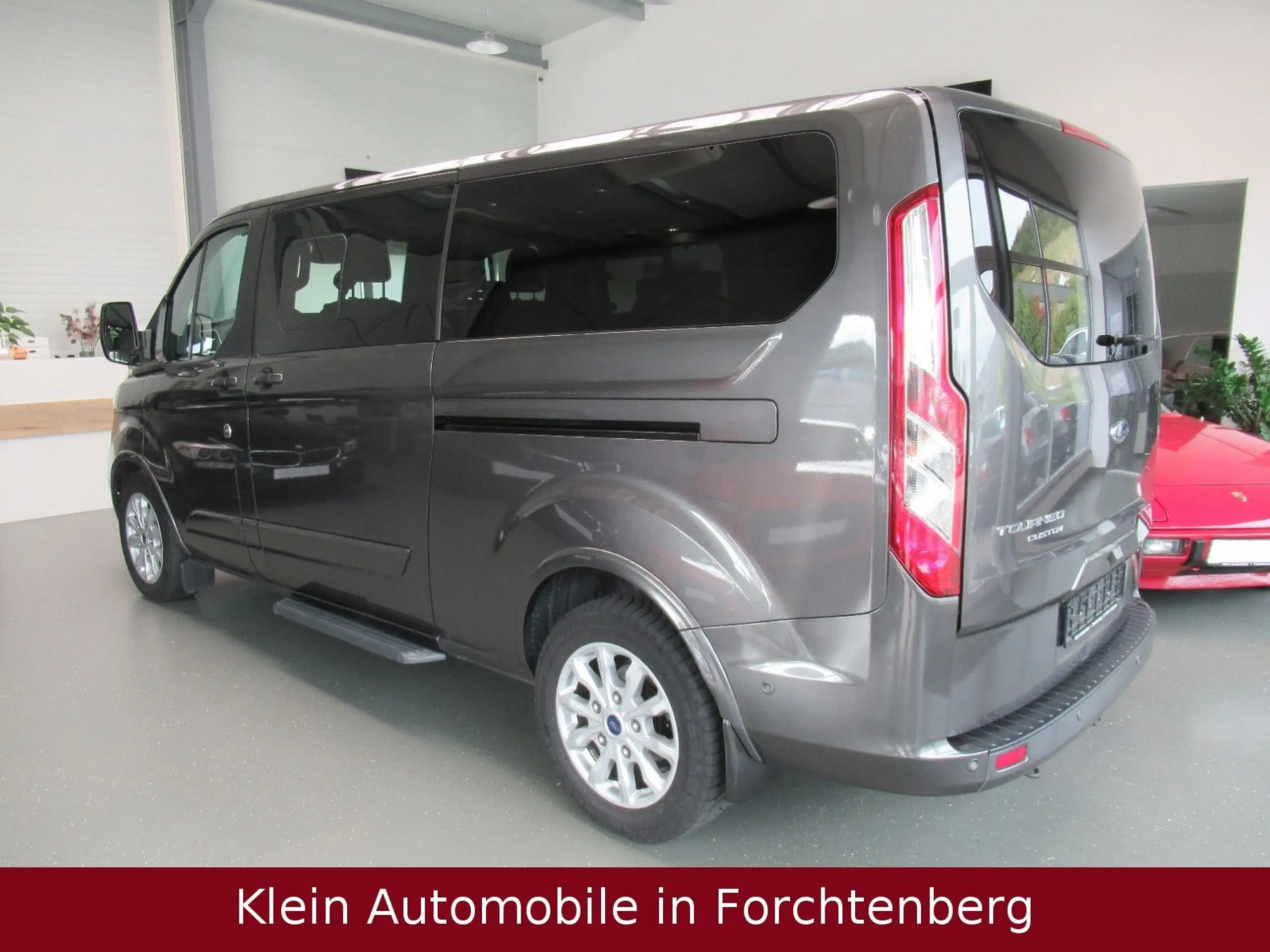 Ford - Tourneo Custom