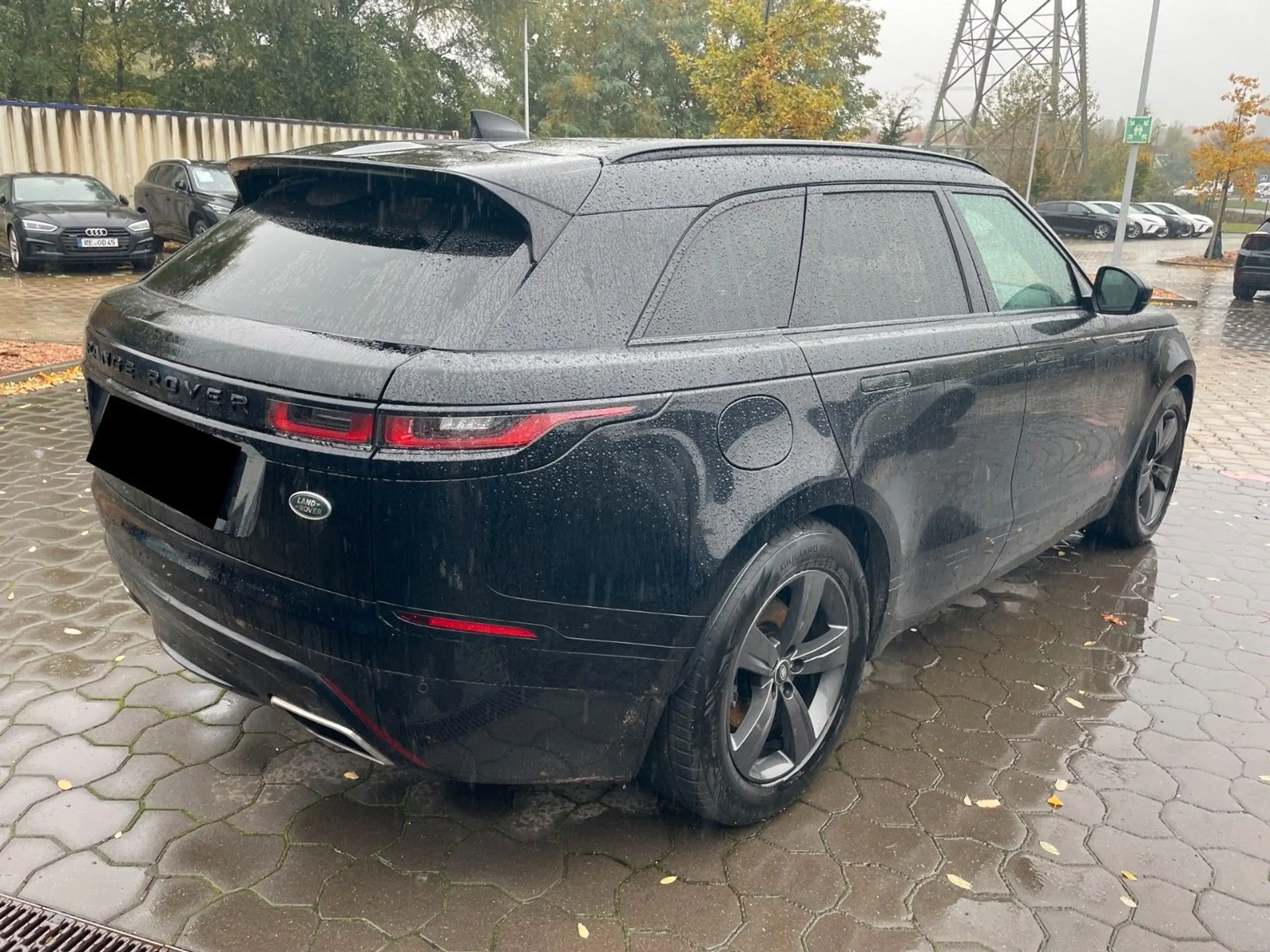 Land Rover - Range Rover Velar