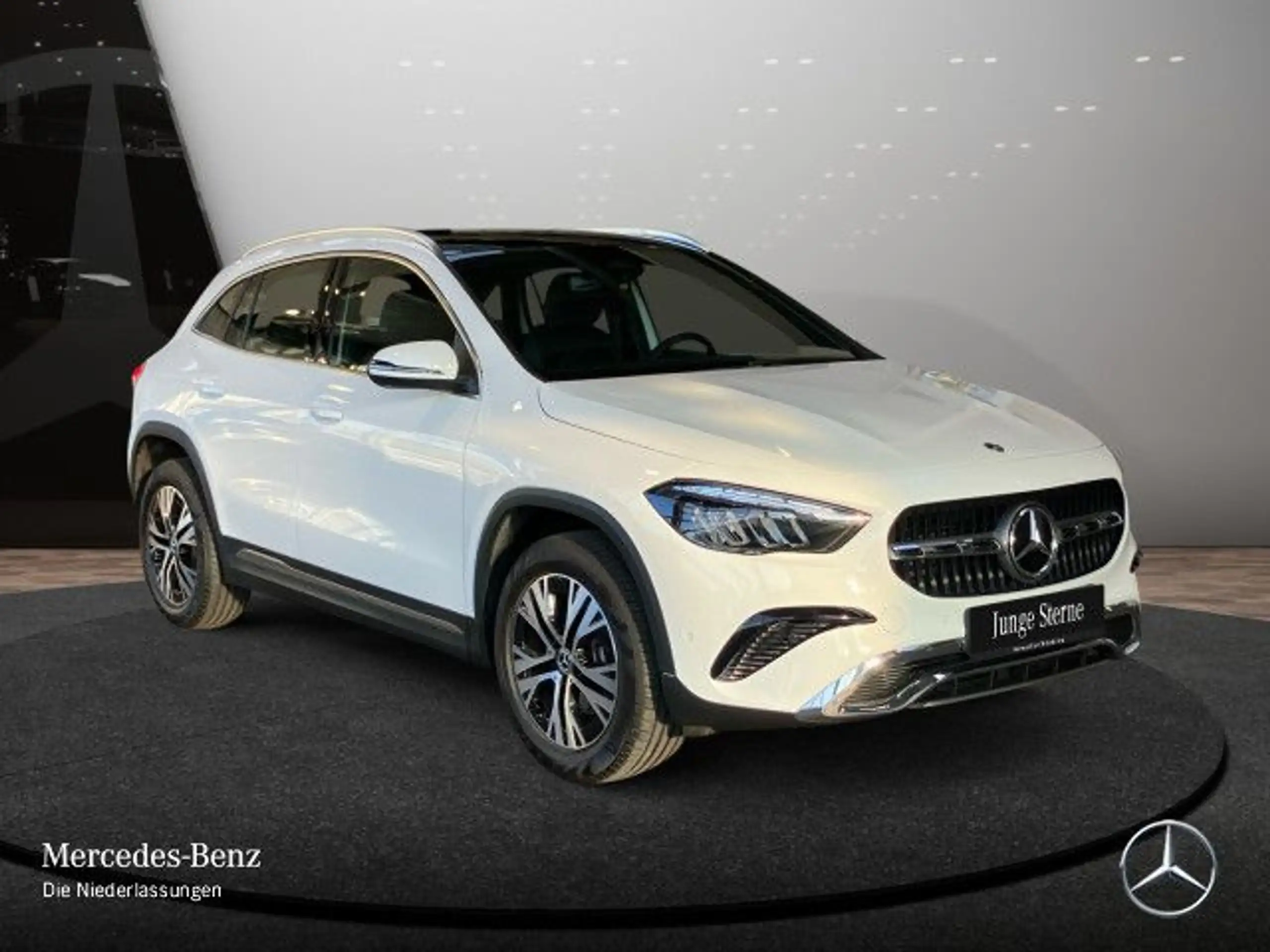 Mercedes-Benz - GLA 180