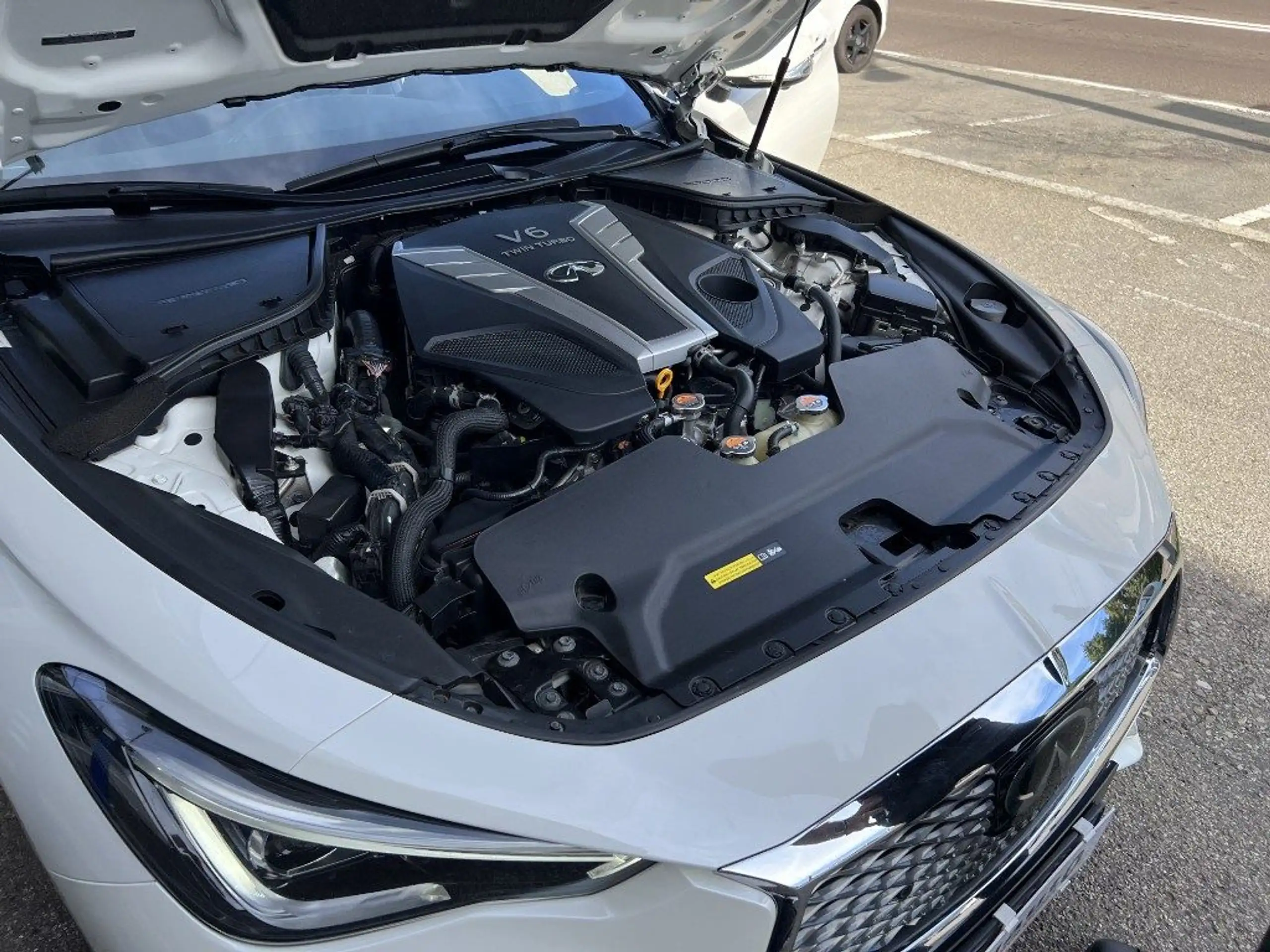 Infiniti - Q60