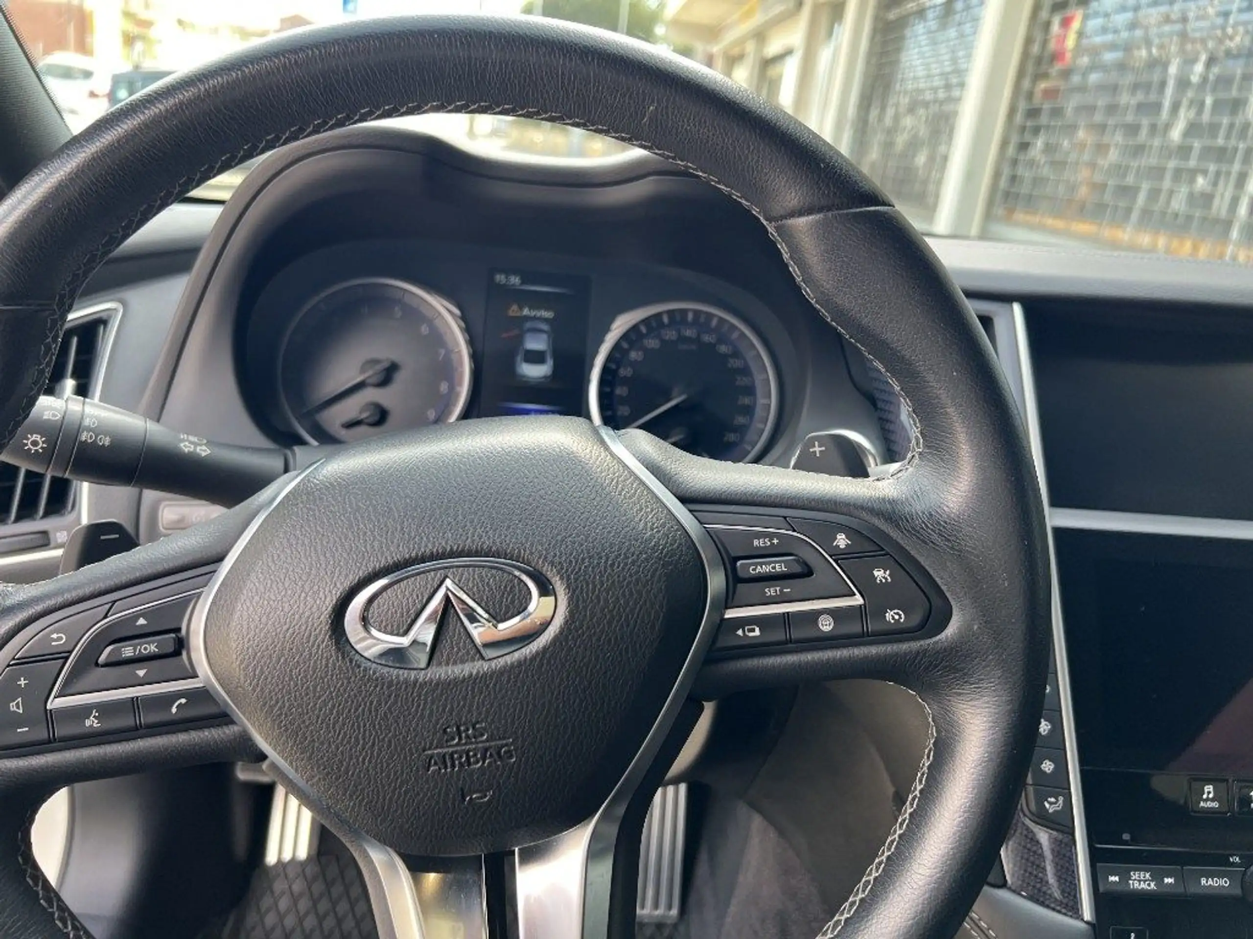 Infiniti - Q60