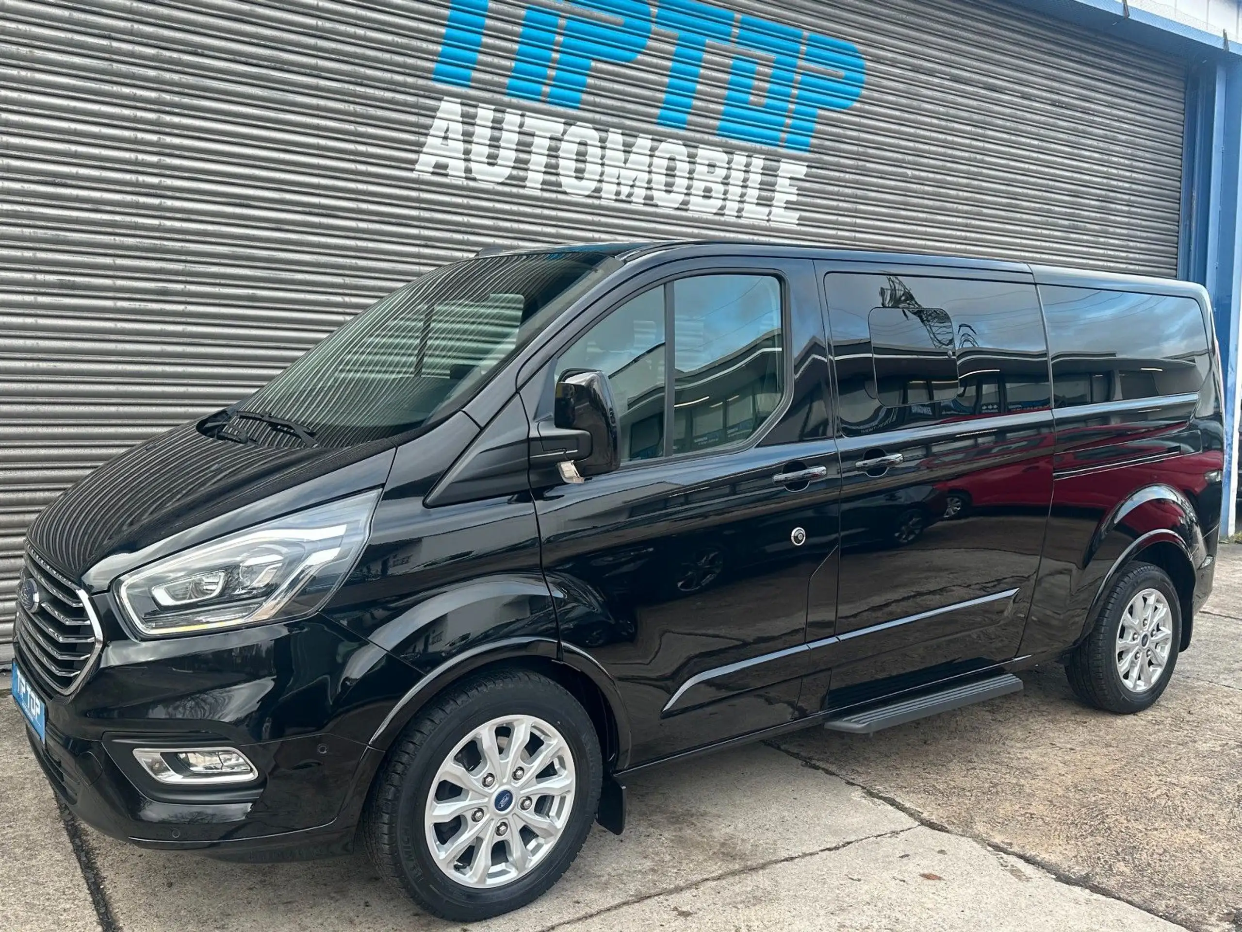 Ford - Tourneo Custom