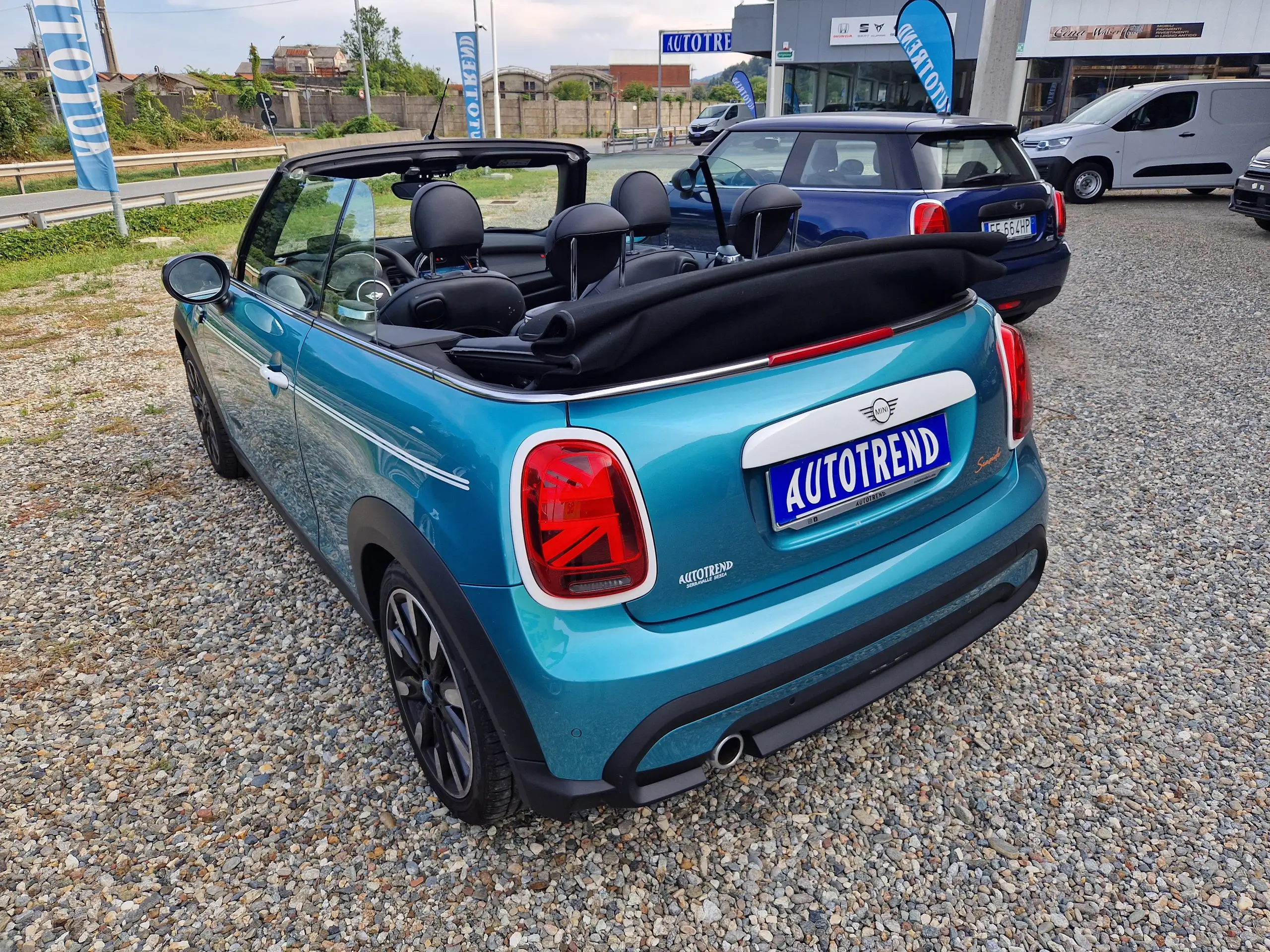 MINI - Cooper Cabrio