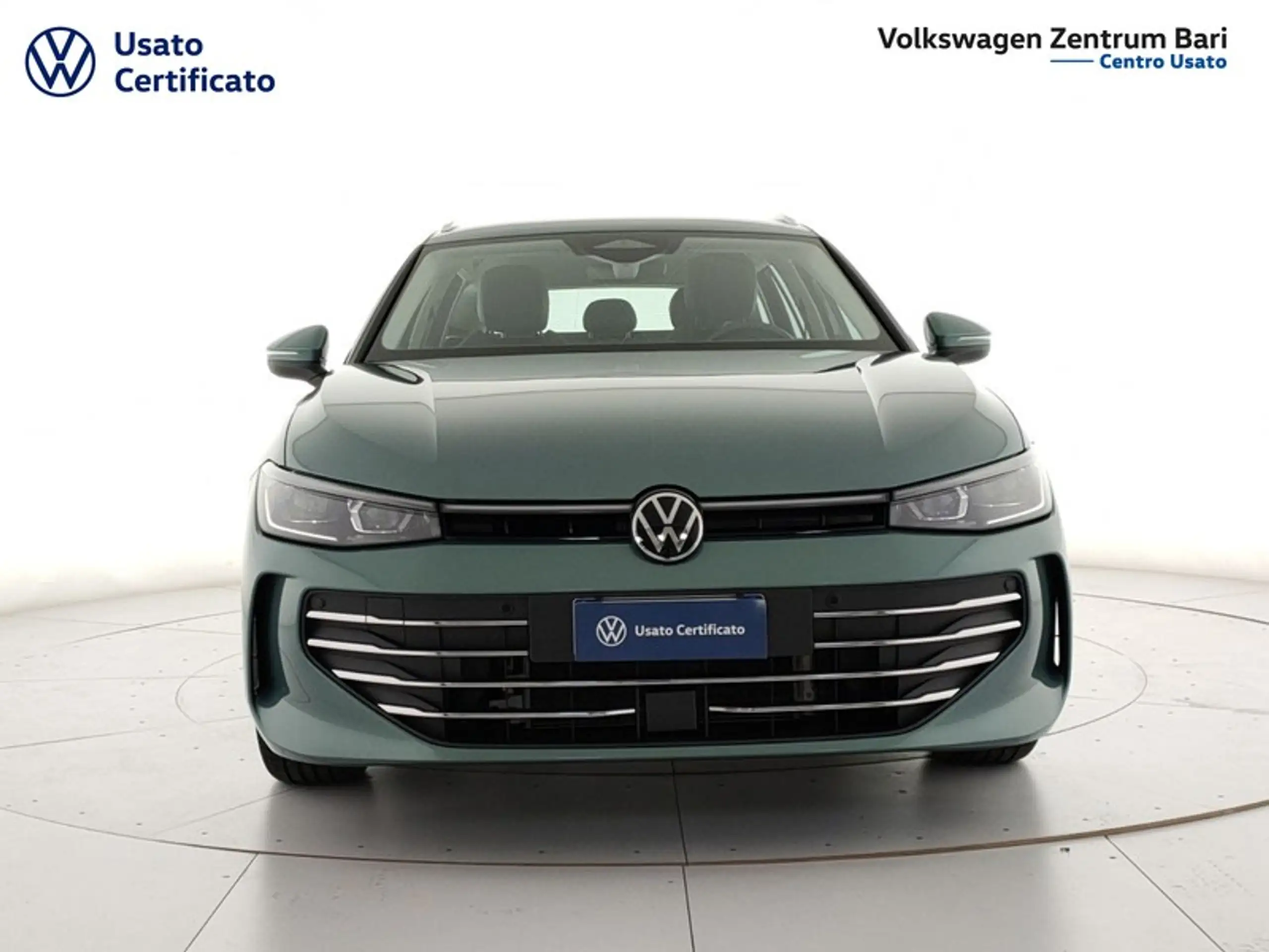 Volkswagen - Passat