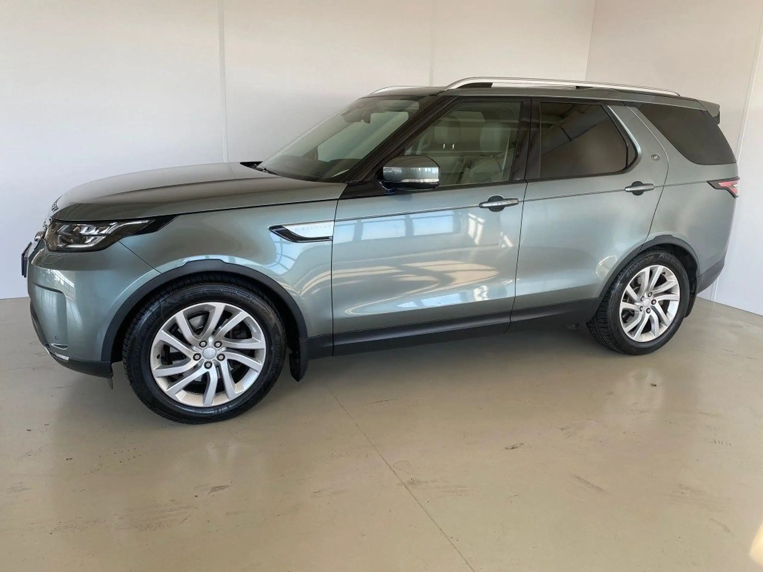 Land Rover - Discovery