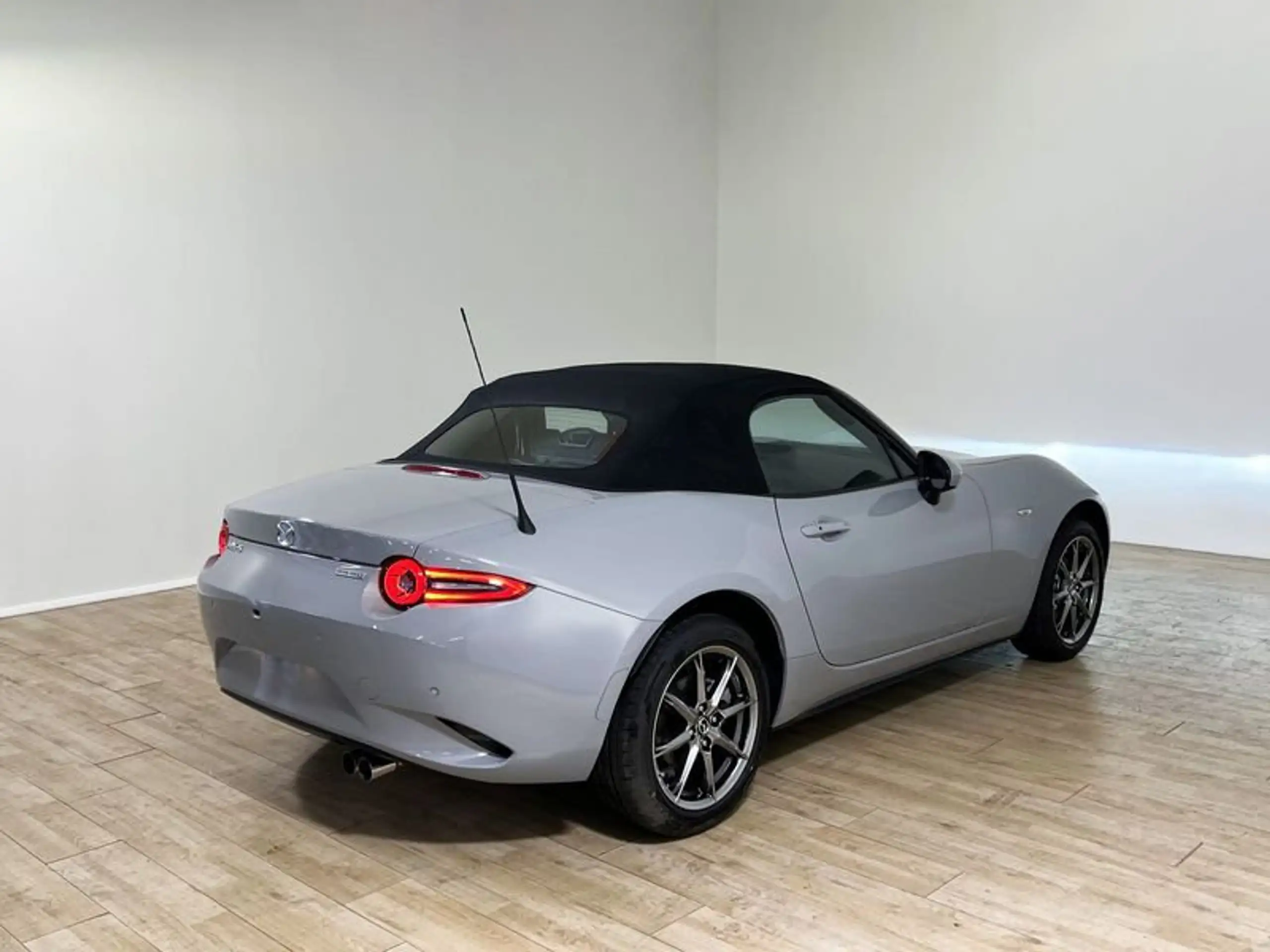 Mazda - MX-5