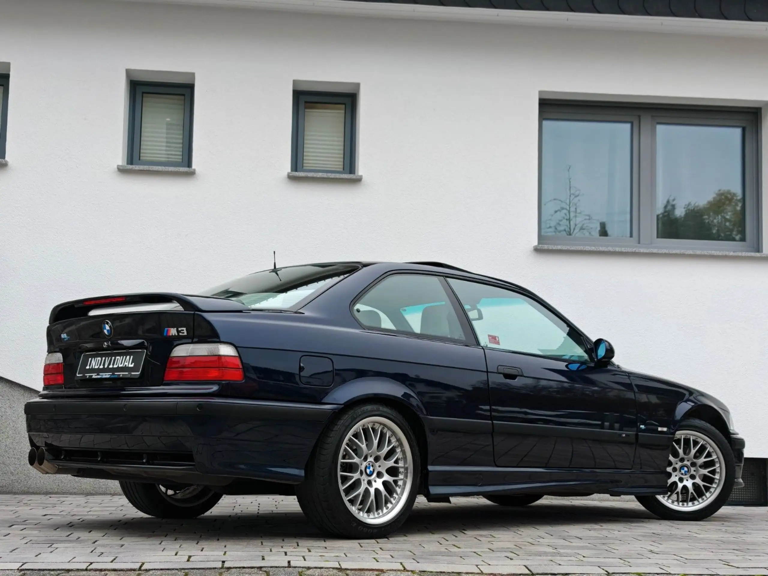 BMW - 328