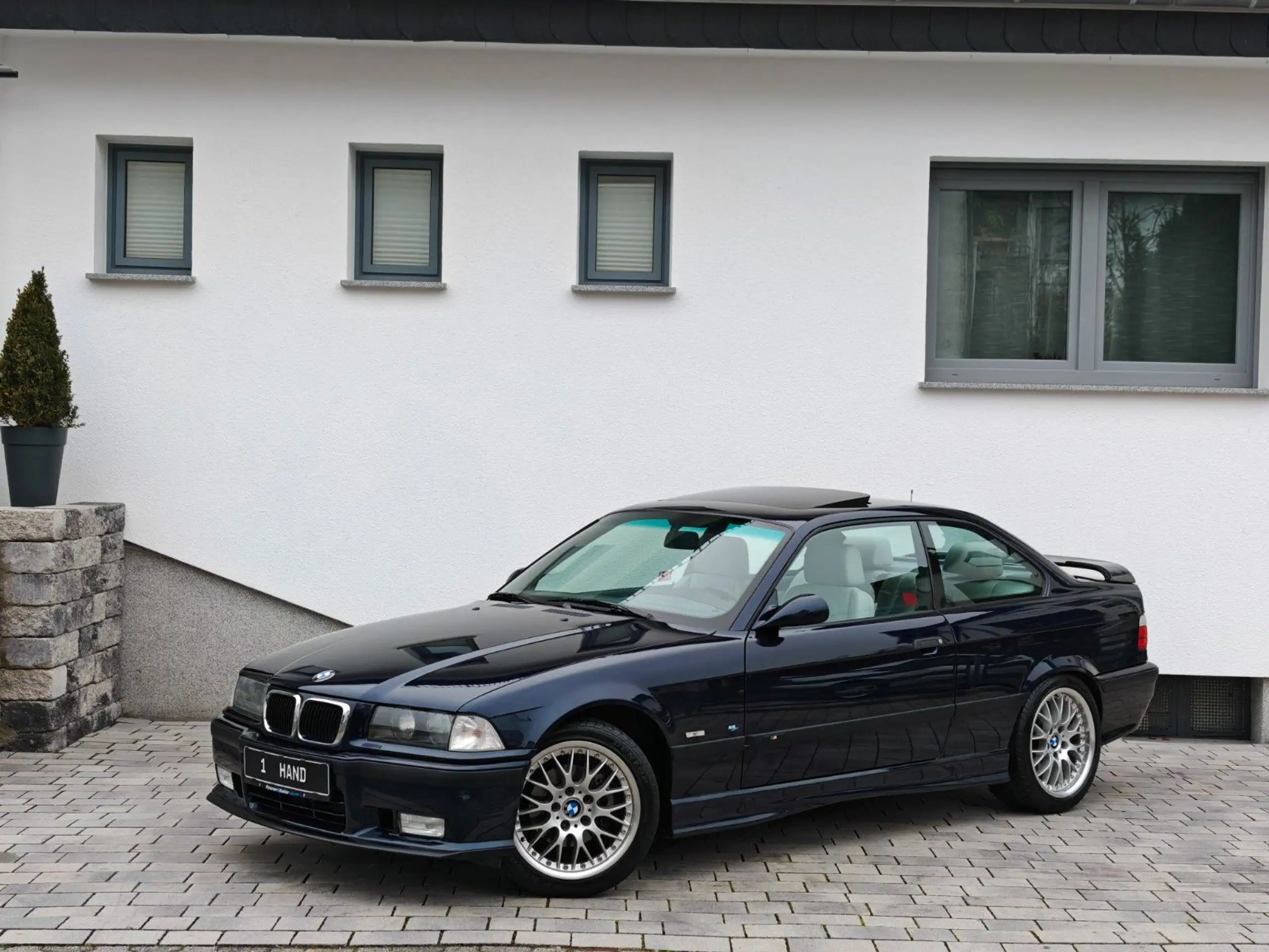 BMW - 328