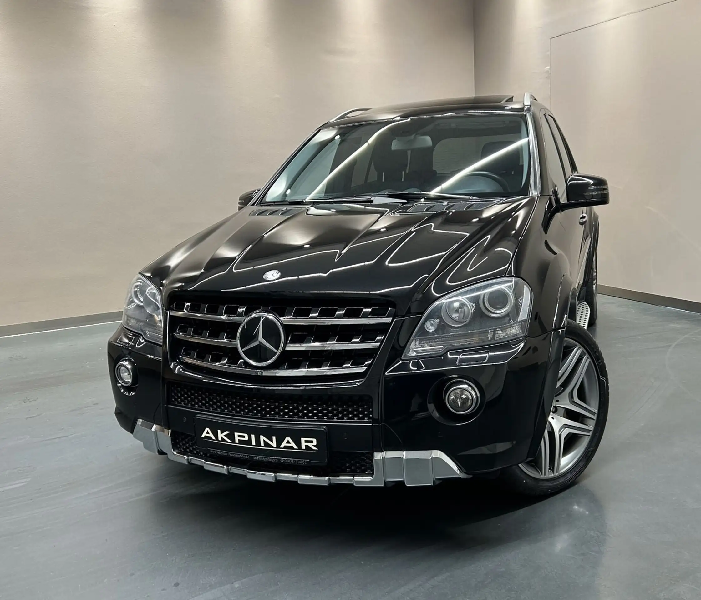 Mercedes-Benz ML 63 AMG 2011