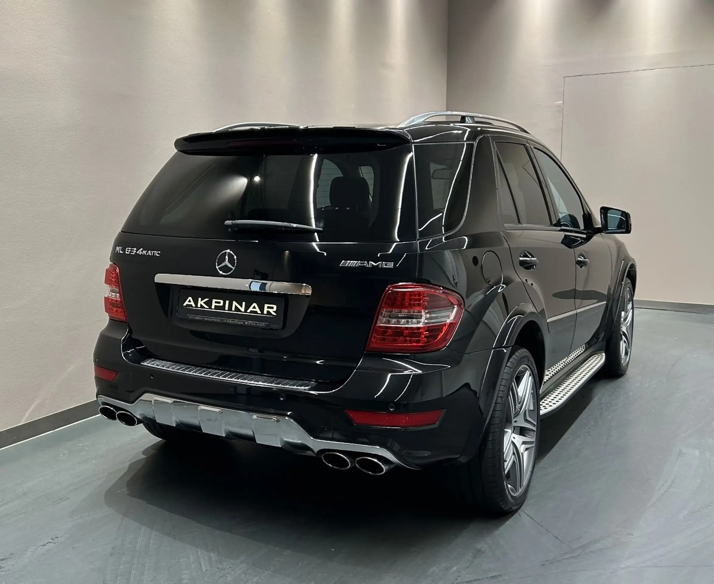 Mercedes-Benz - ML 63 AMG