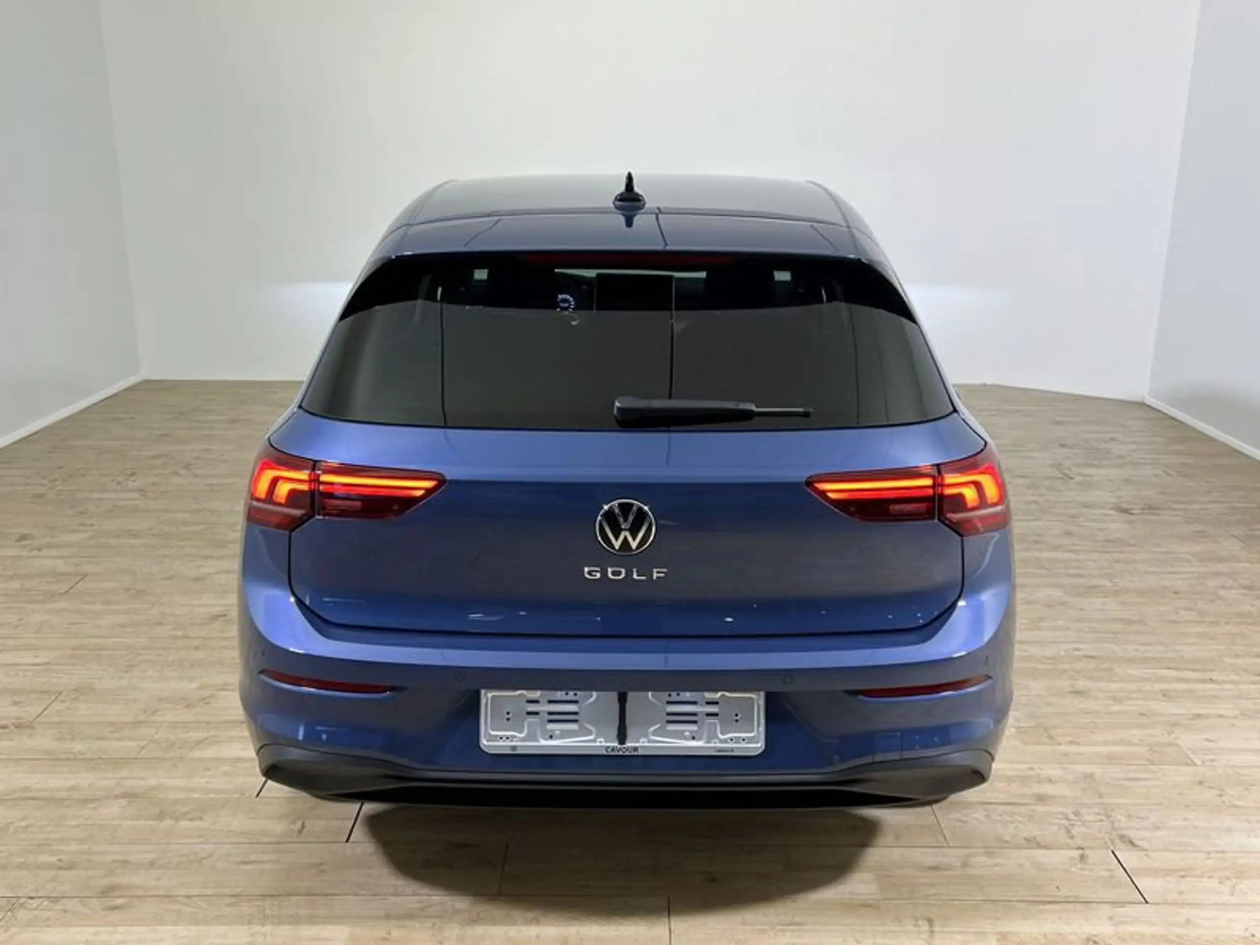 Volkswagen - Golf