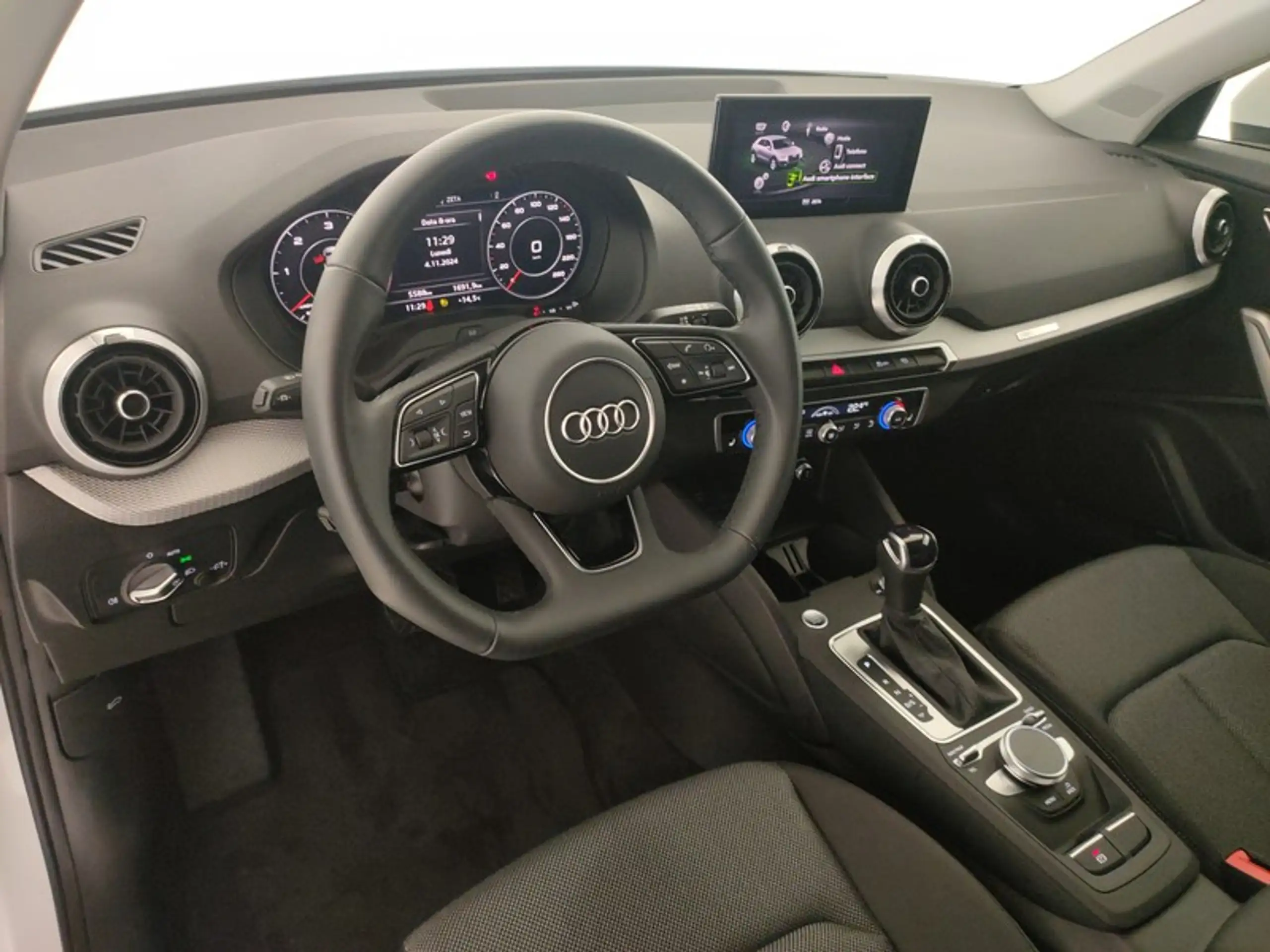 Audi - Q2