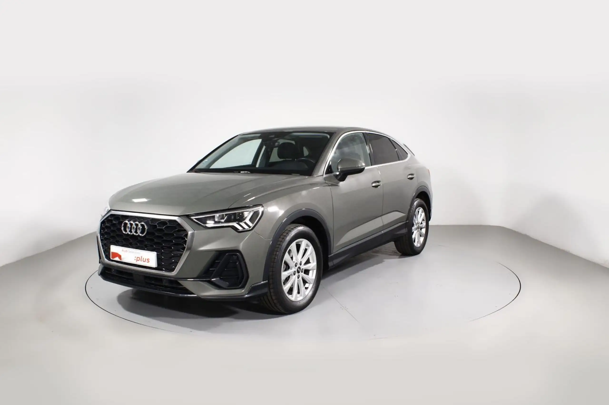 Audi - Q3