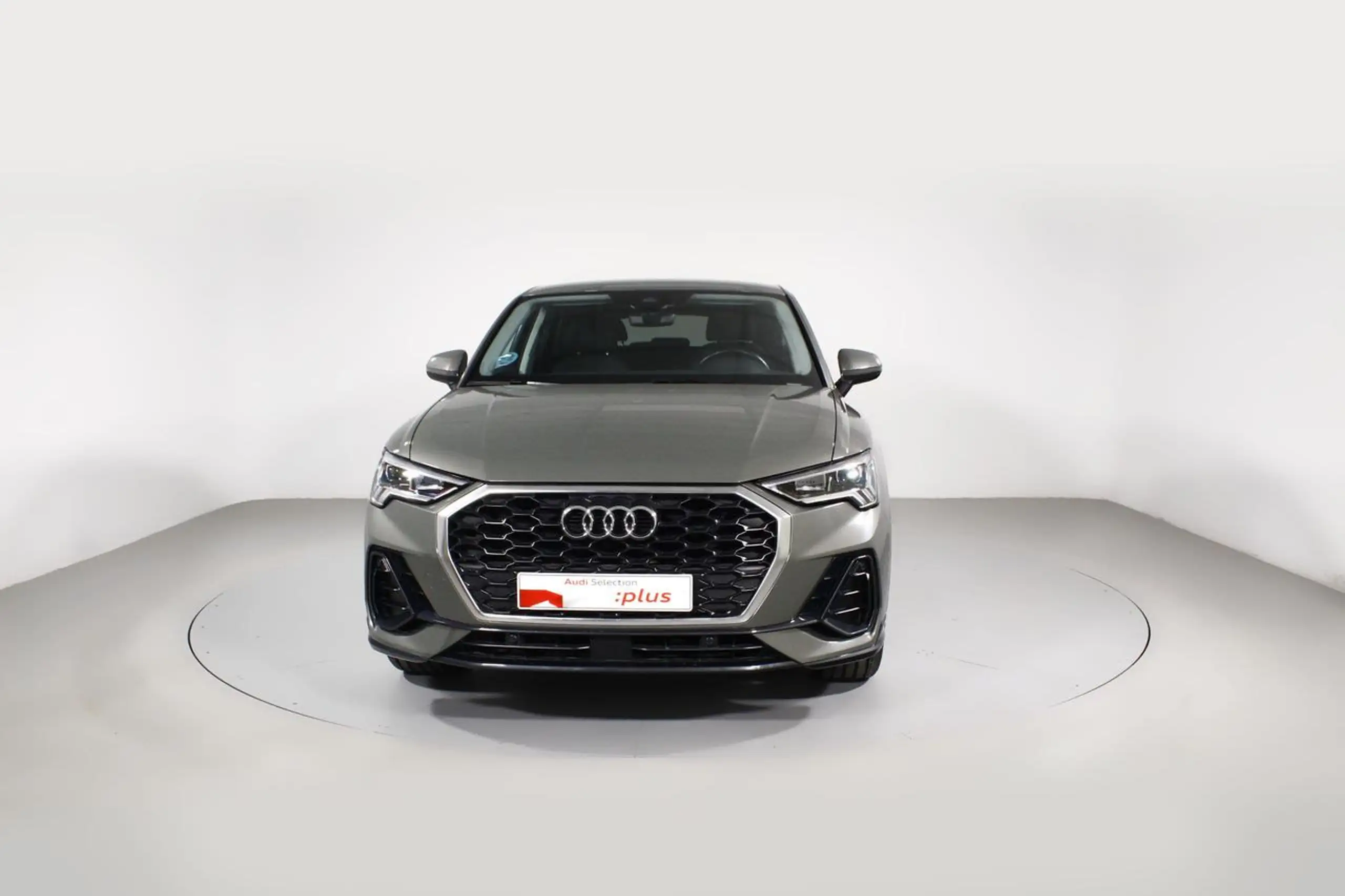 Audi - Q3