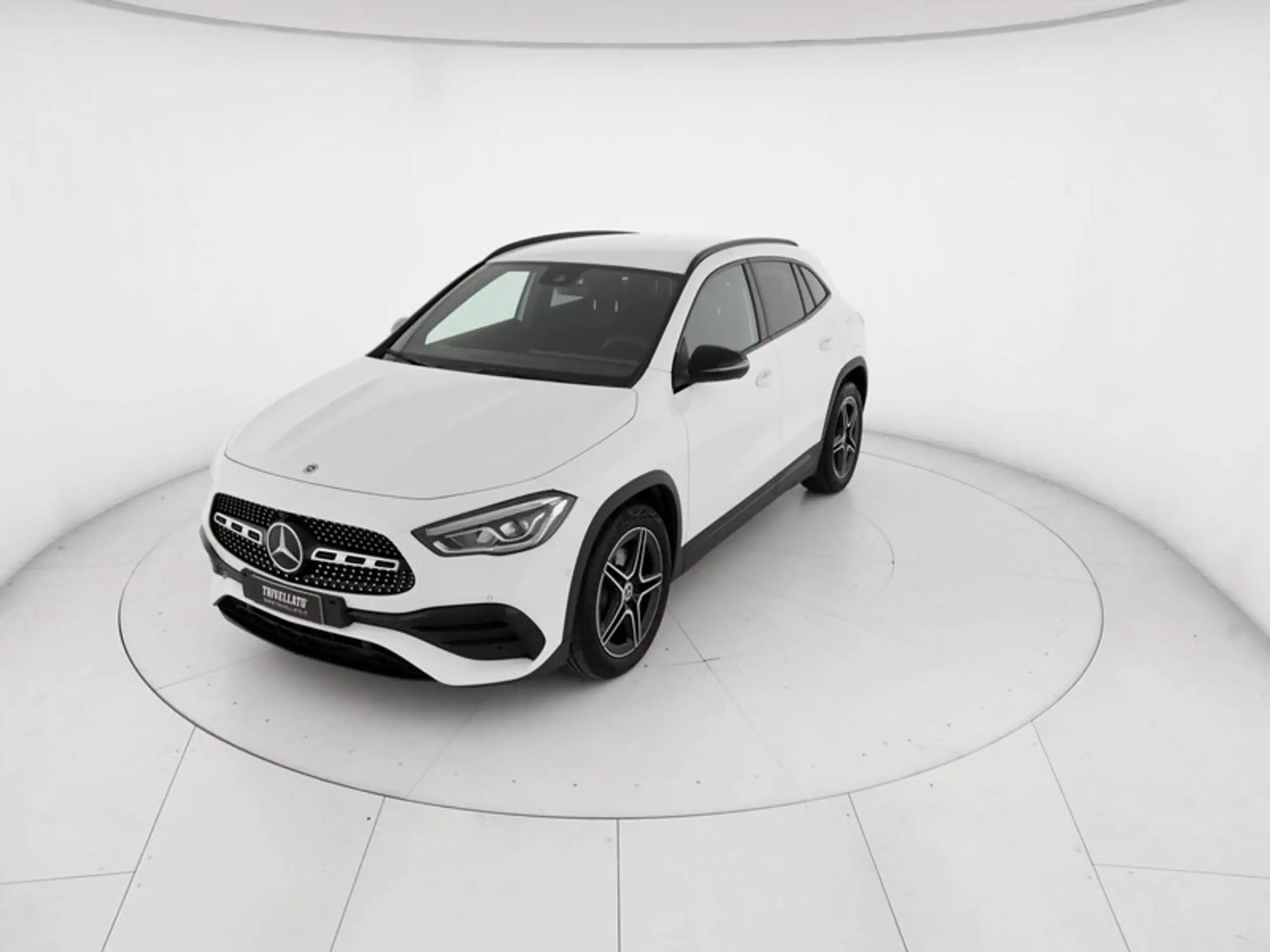 Mercedes-Benz - GLA 200