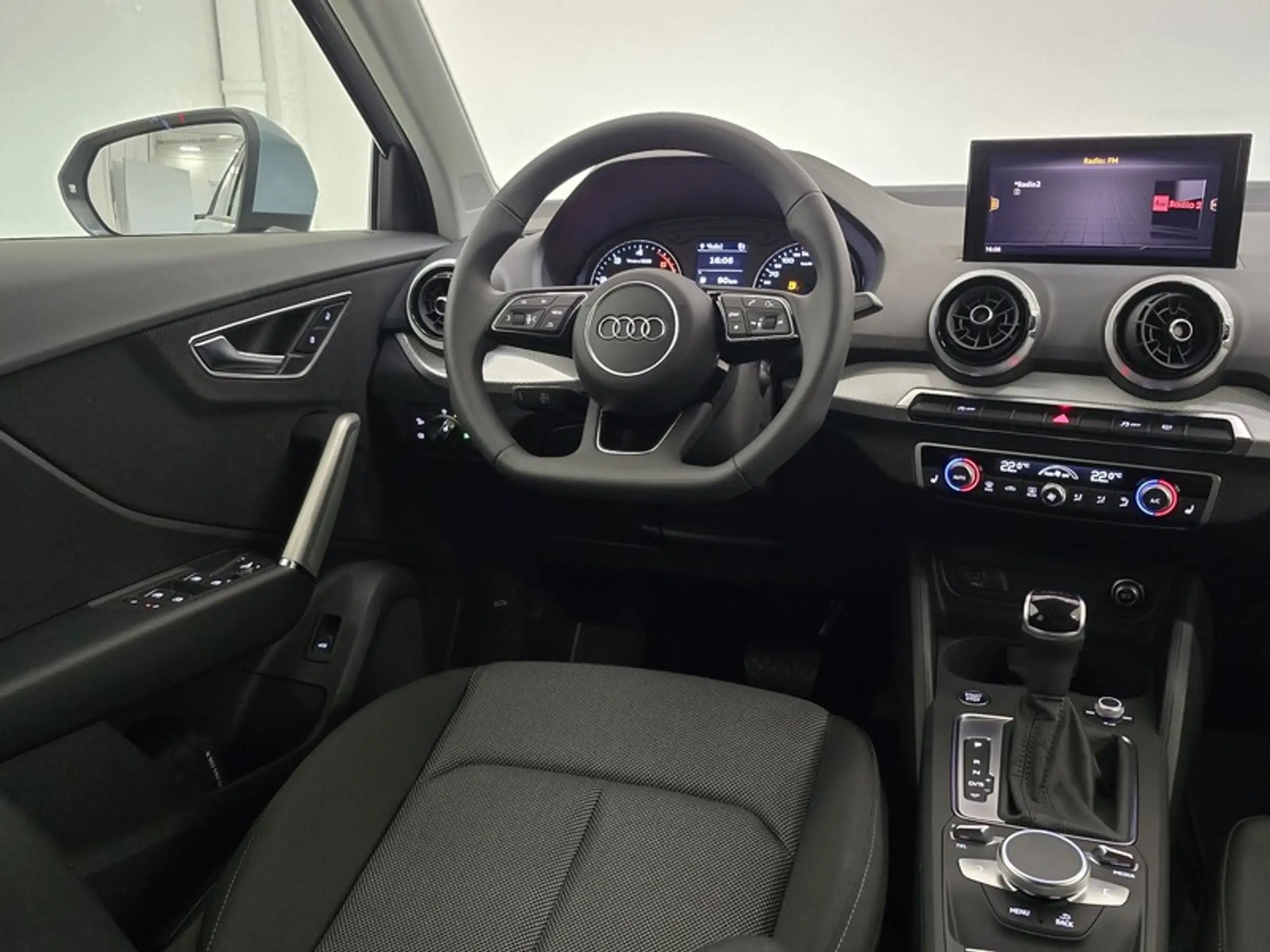 Audi - Q2