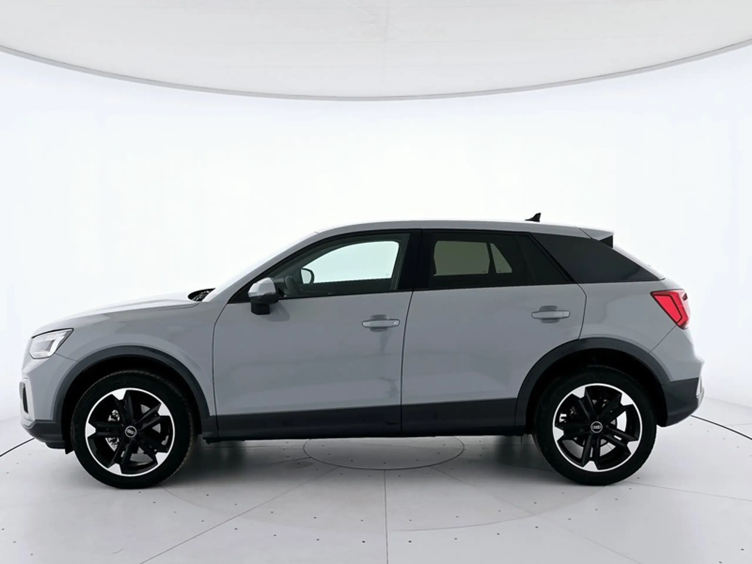 Audi - Q2