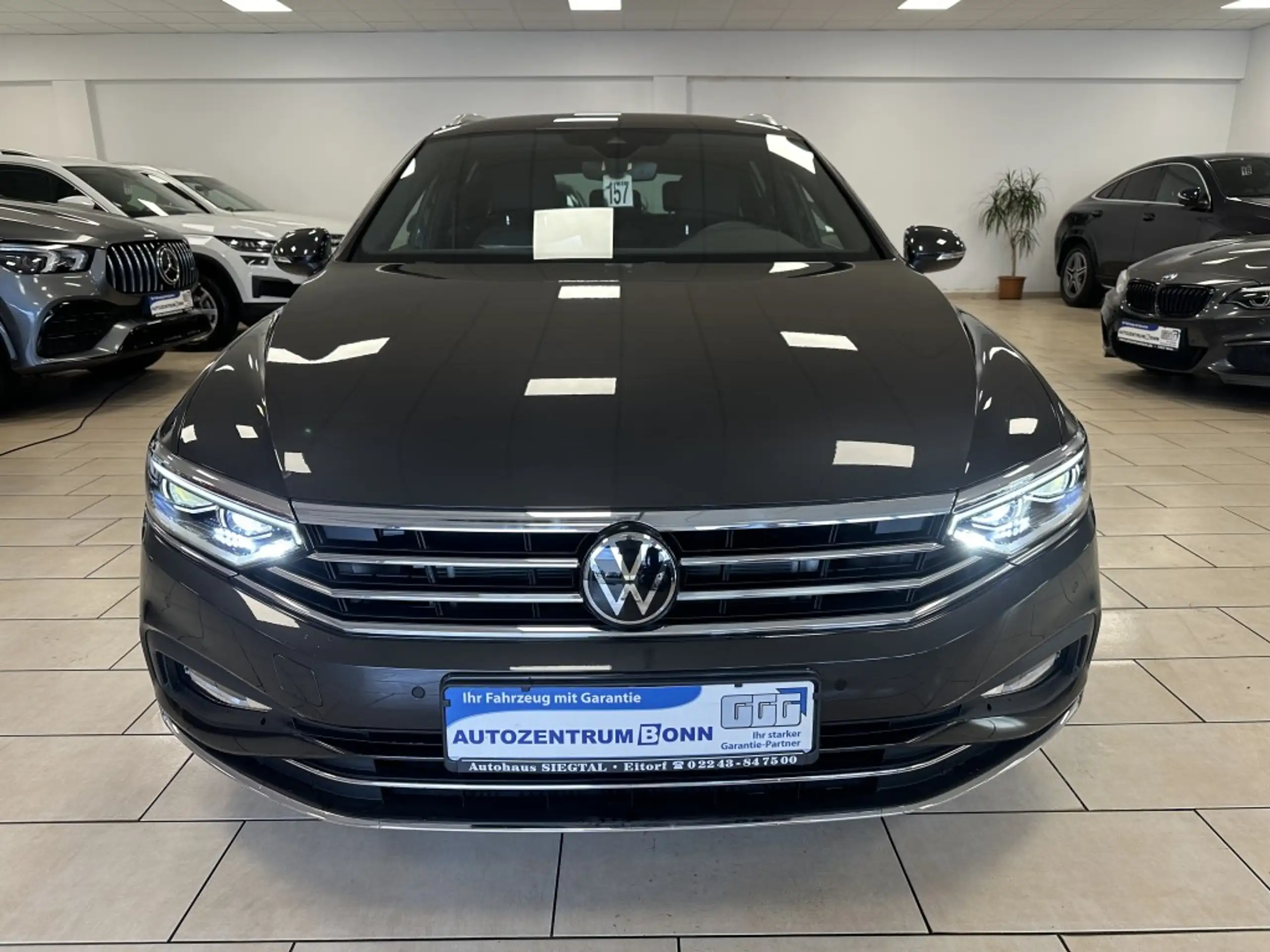 Volkswagen - Passat