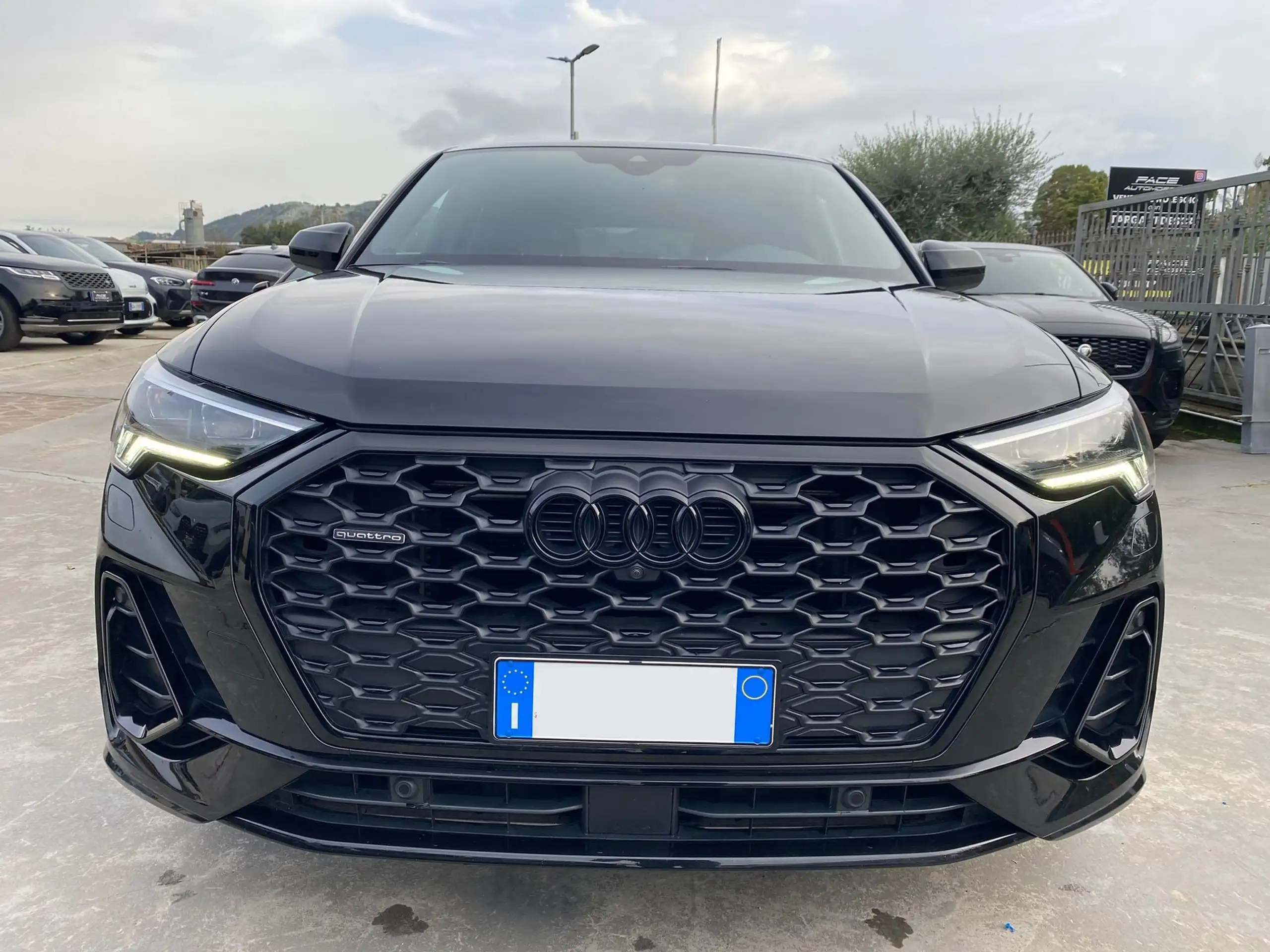 Audi - Q3