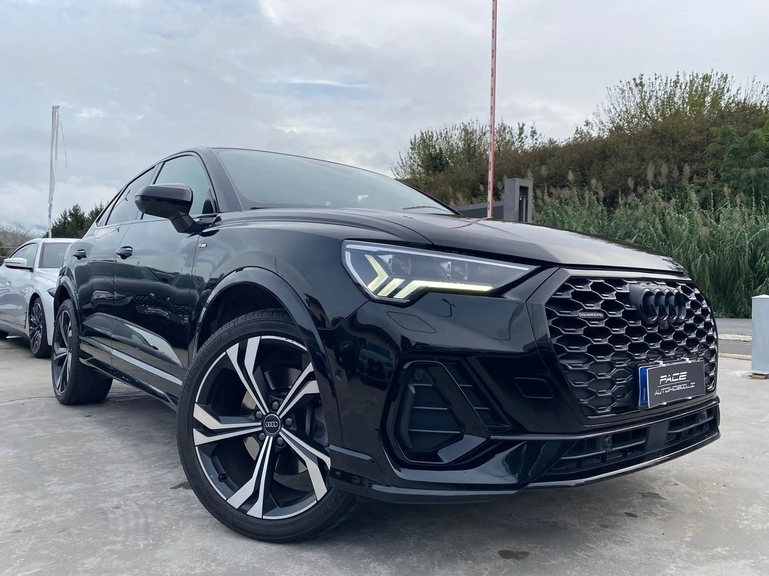 Audi - Q3