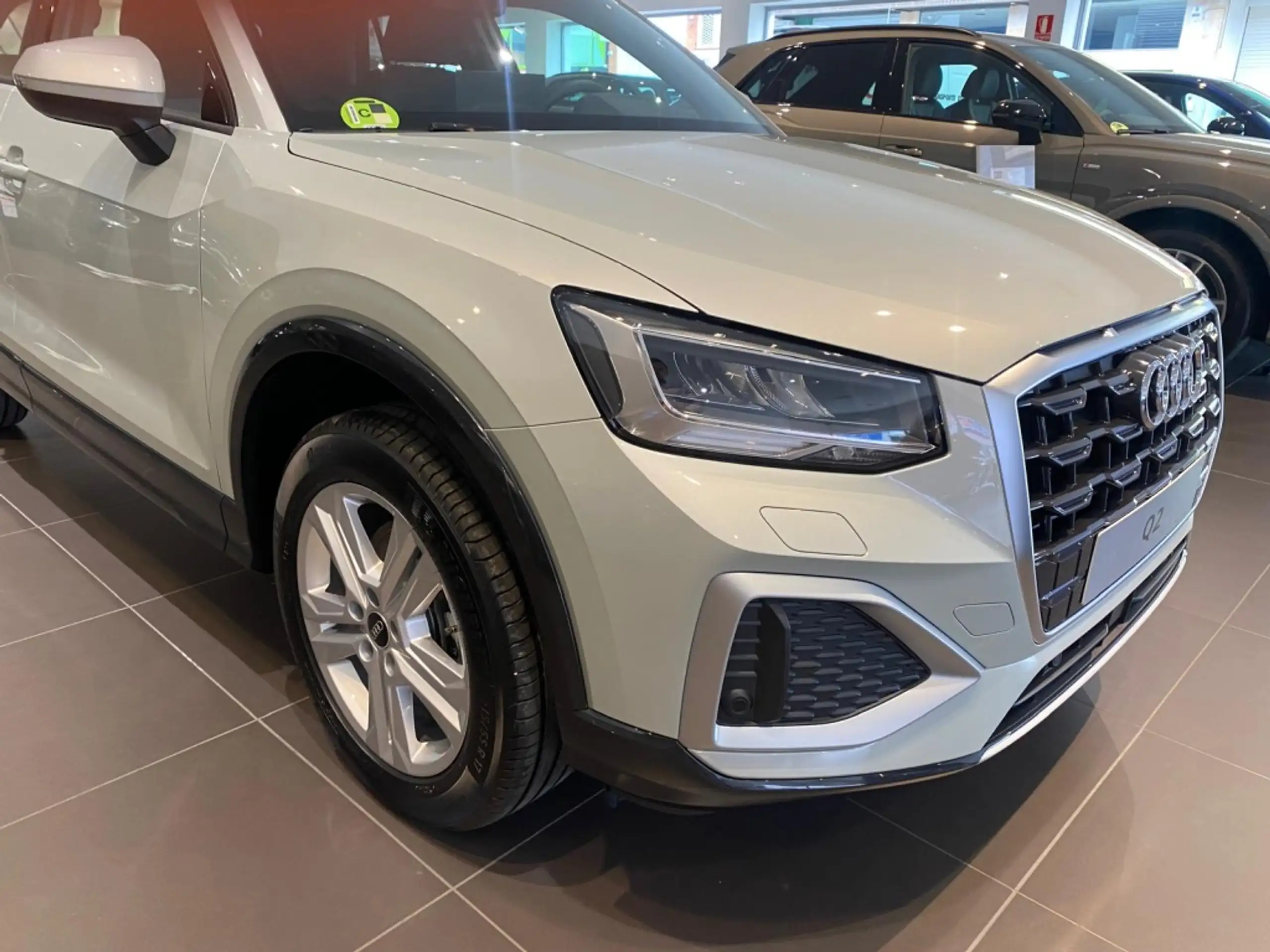 Audi - Q2