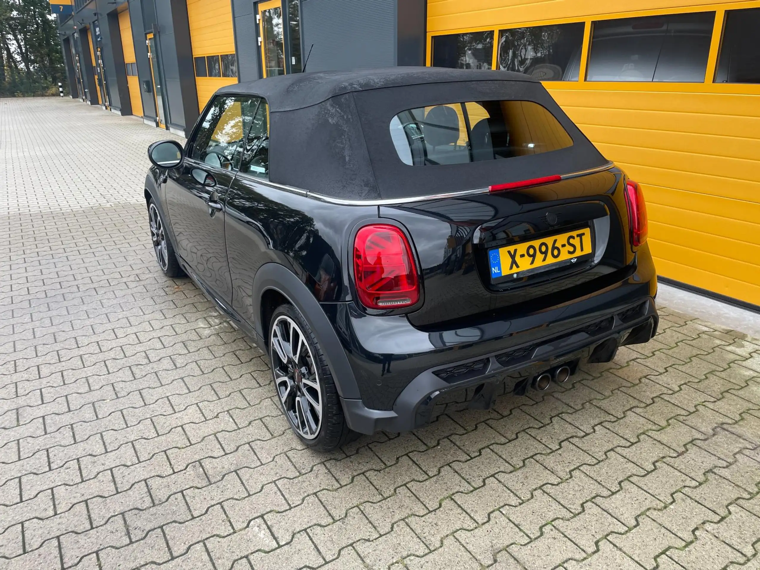 MINI - Cooper S Cabrio