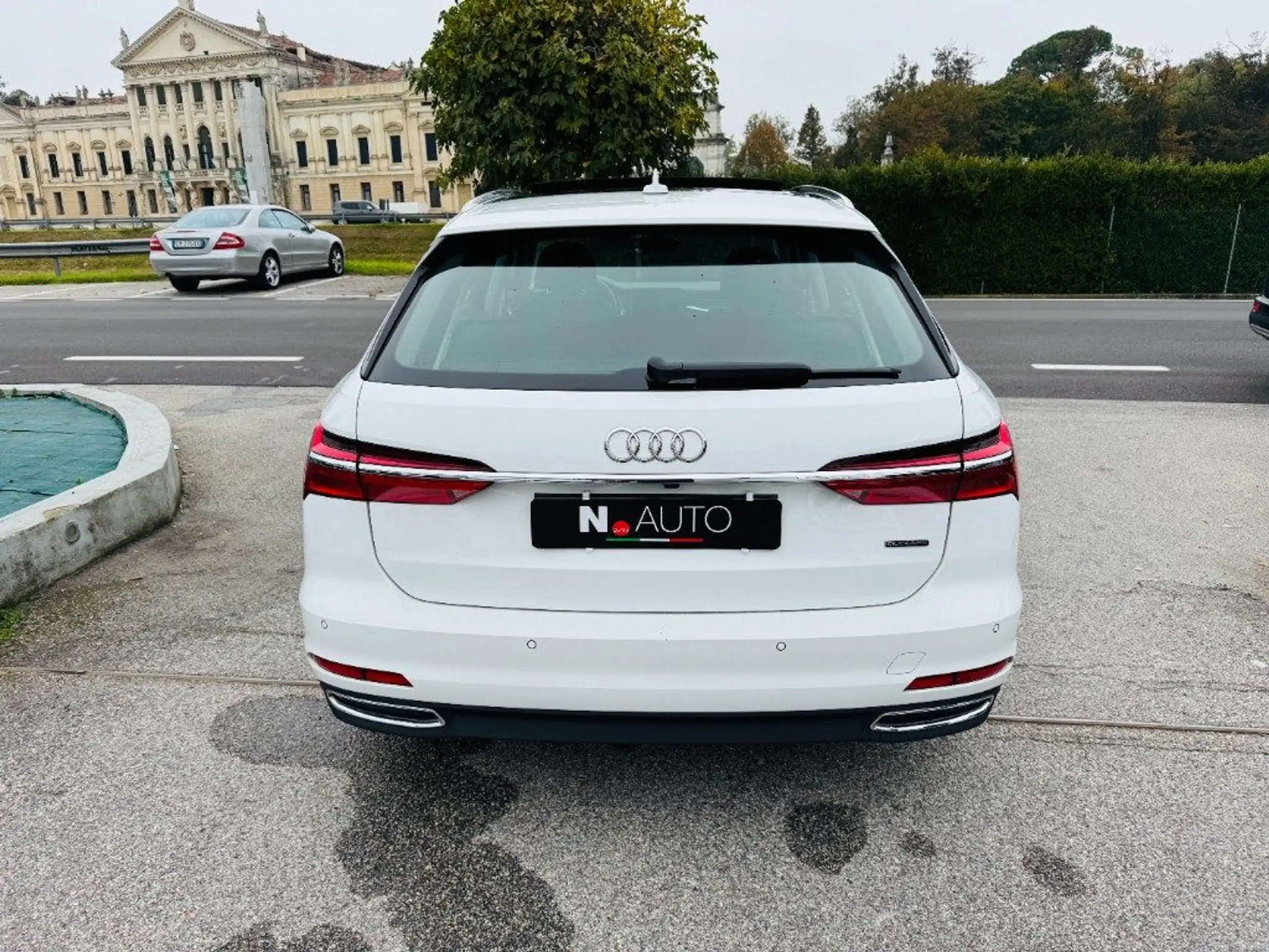 Audi - A6