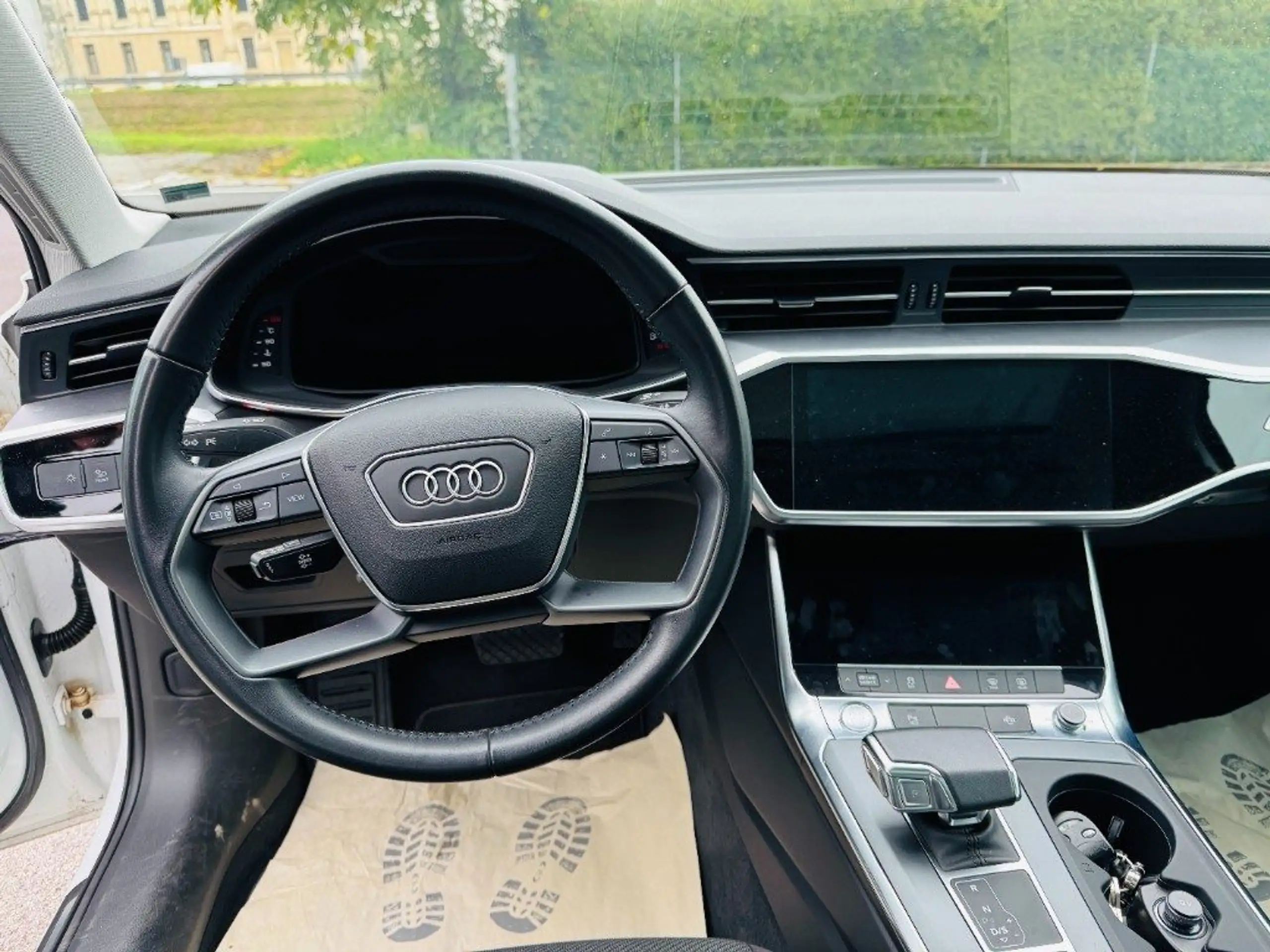 Audi - A6