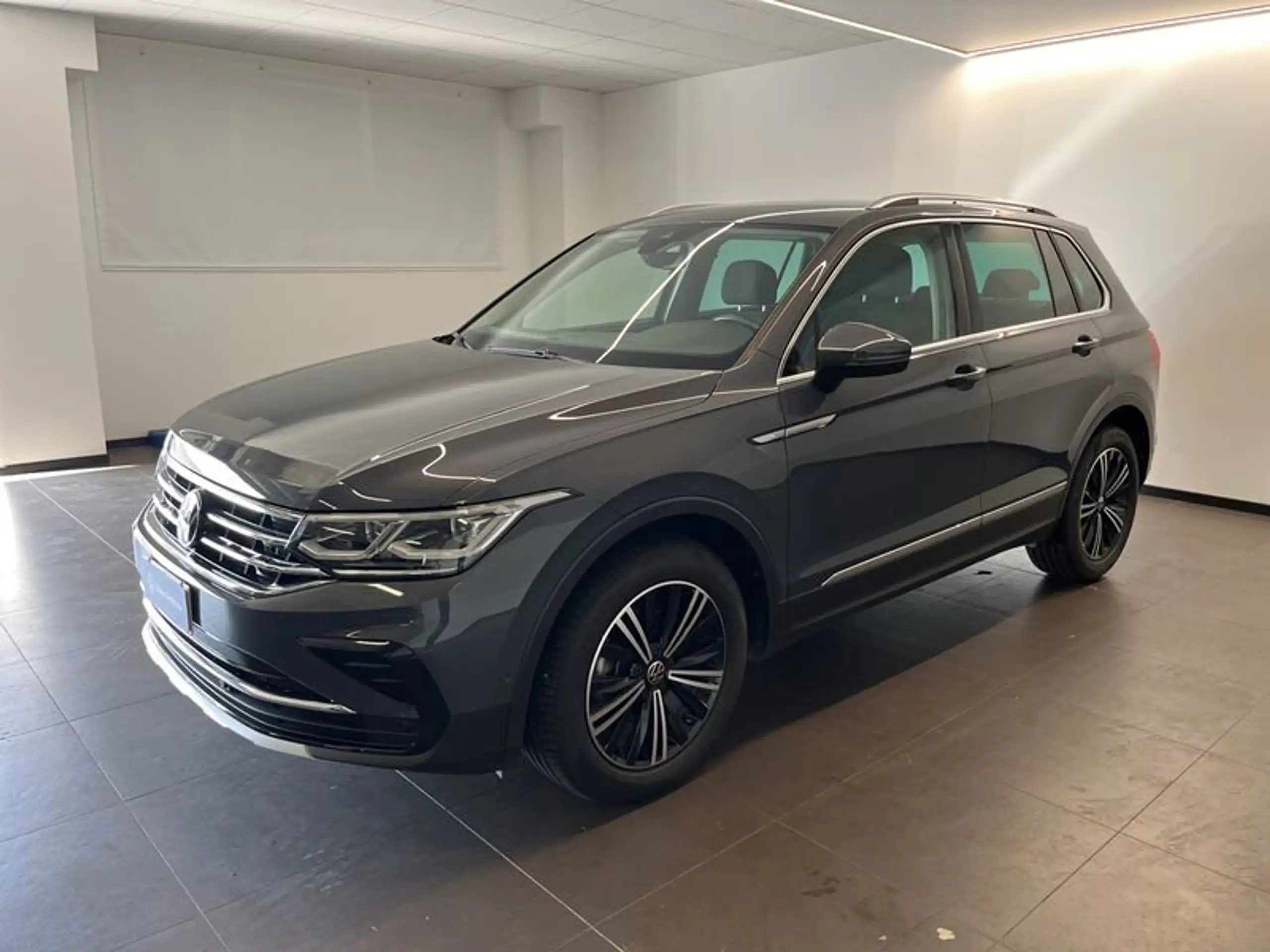 Volkswagen - Tiguan