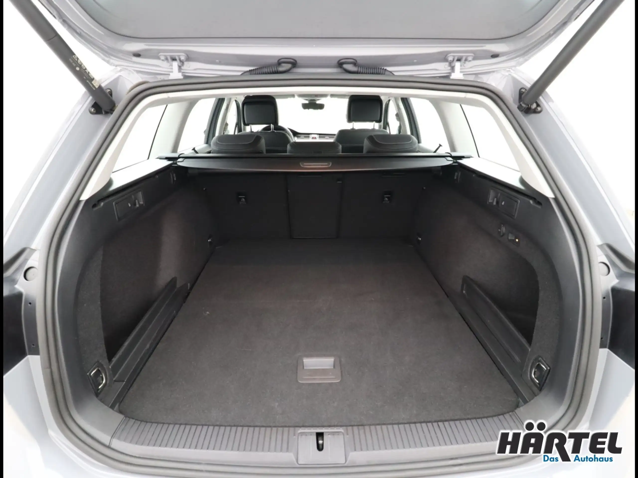 Volkswagen - Passat Alltrack