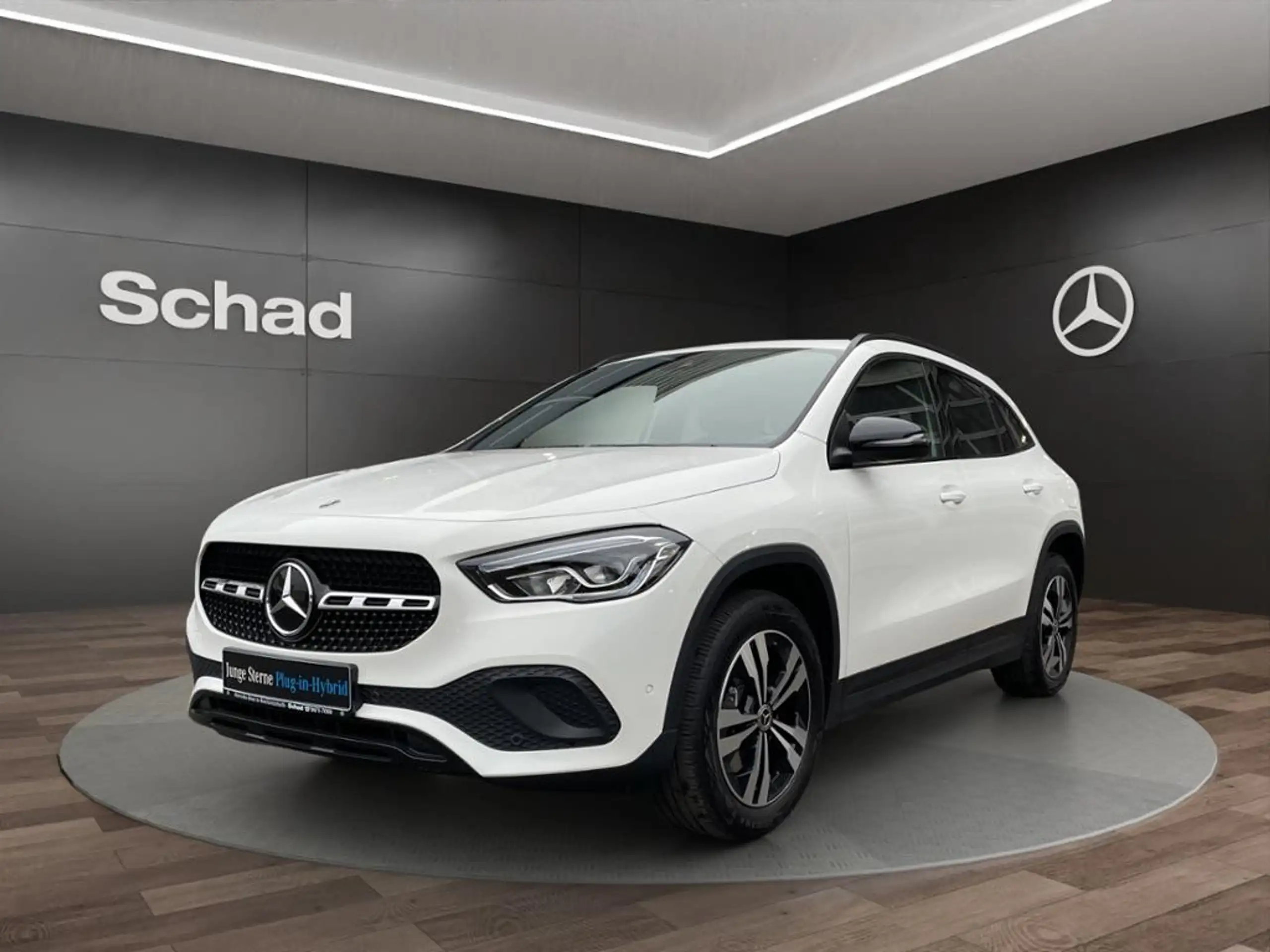 Mercedes-Benz - GLA 250